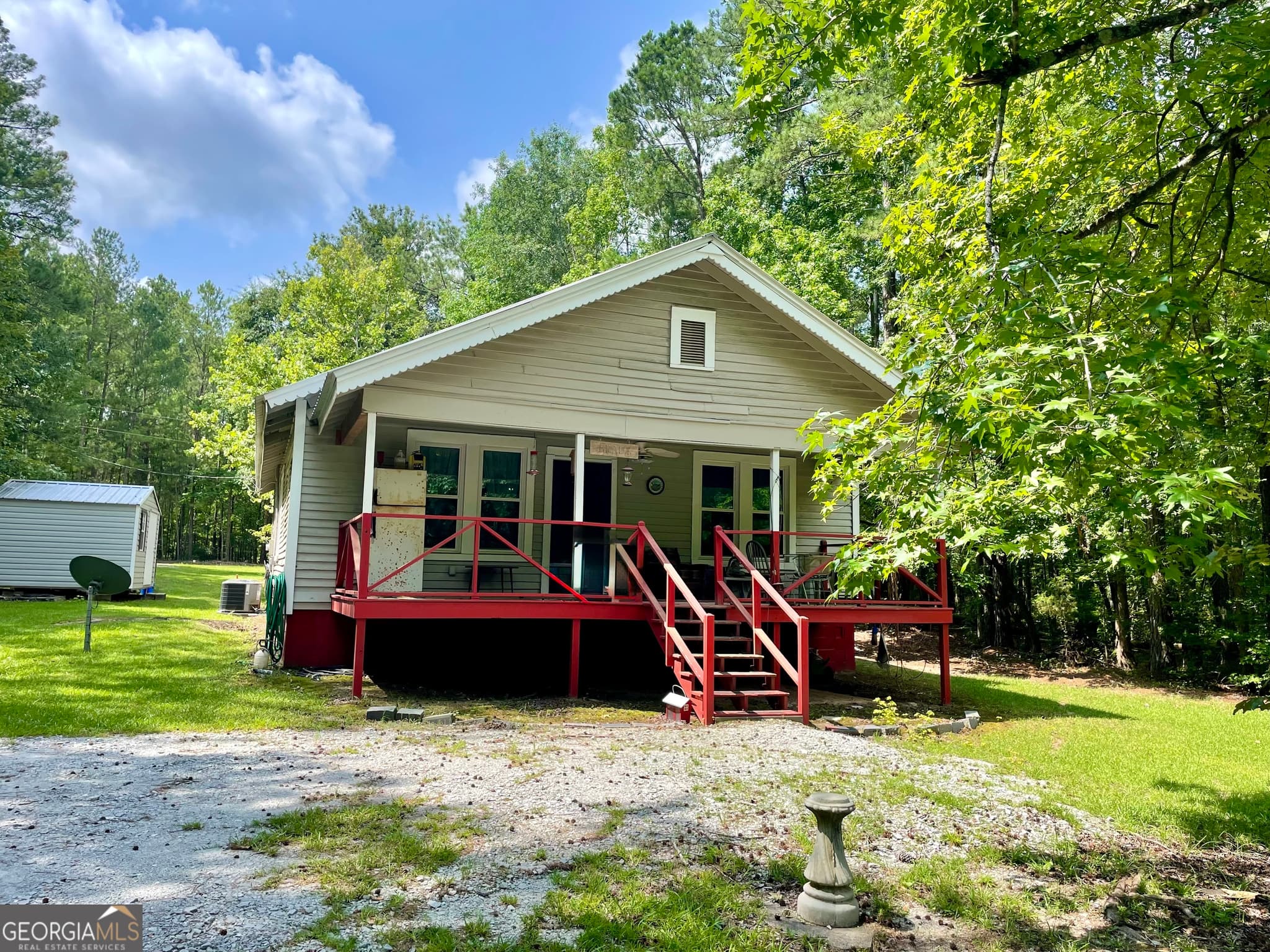 2 bedroom, 1 bathroom, 1,581 sq ft single family residence for sale at 1190 Shore Drive, Tignall, GA 30668 — photo 2
