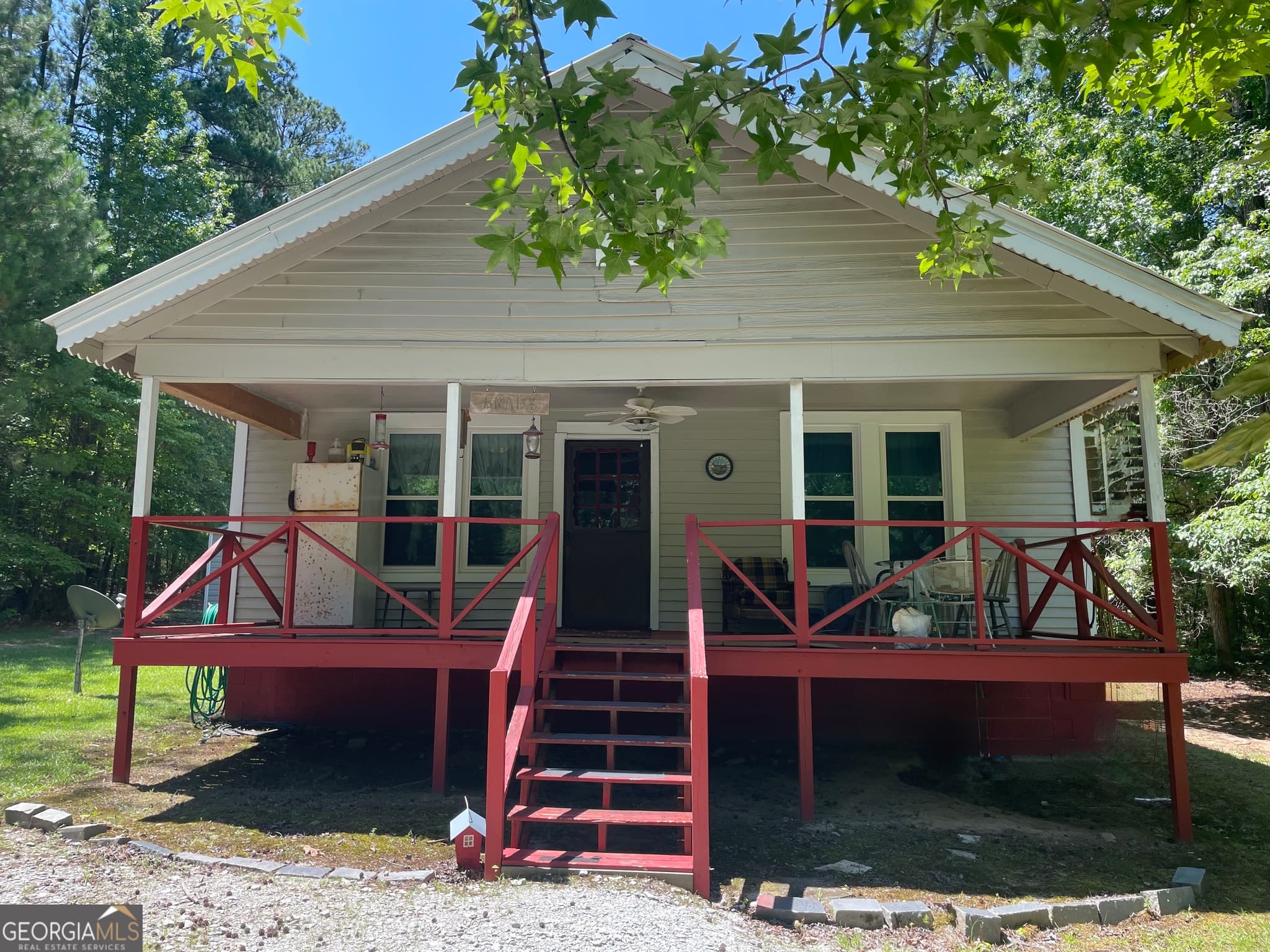 2 bedroom, 1 bathroom, 1,581 sq ft single family residence for sale at 1190 Shore Drive, Tignall, GA 30668