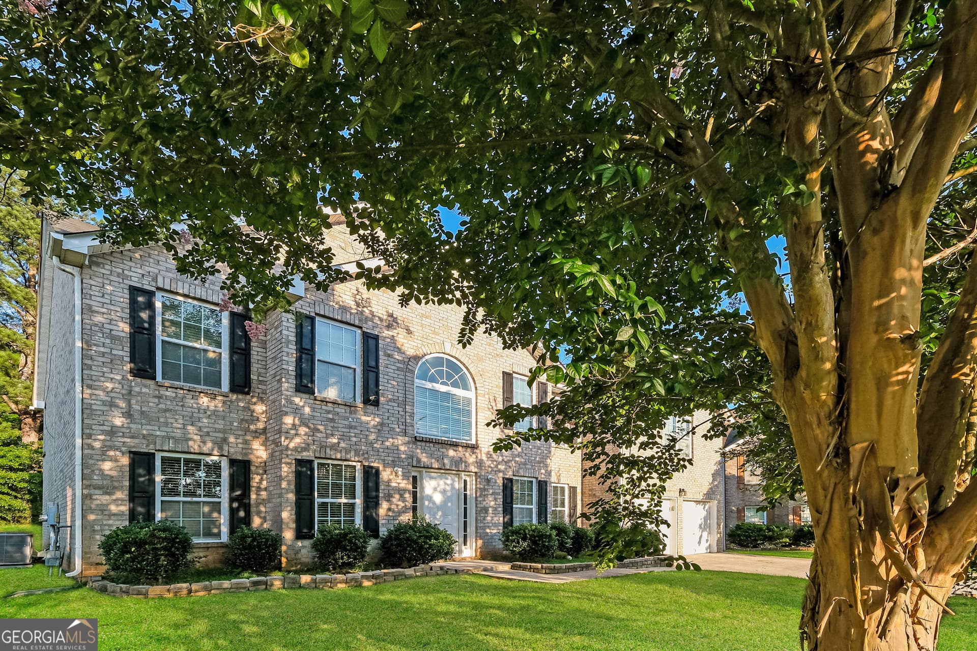 6 bedroom, 3 bathroom, 3,622 sq ft single family residence for sale at 924 Ambeau Circle, Mcdonough, GA 30253 — photo 3