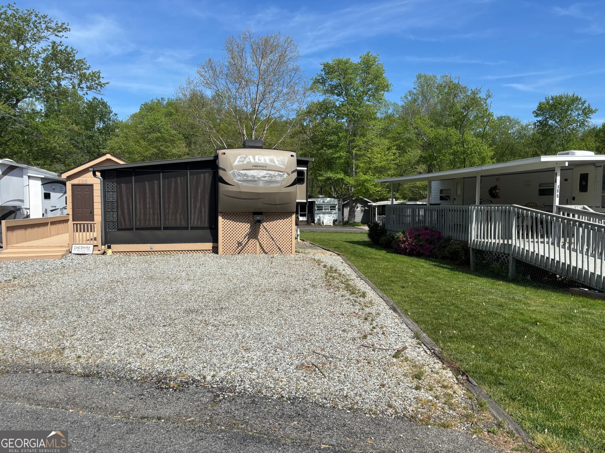 2 bedroom, 2 bathroom, 220 sq ft cabin,single family residence for sale at 101 Bridge Loop Drive, Cleveland, GA 30528 — photo 3