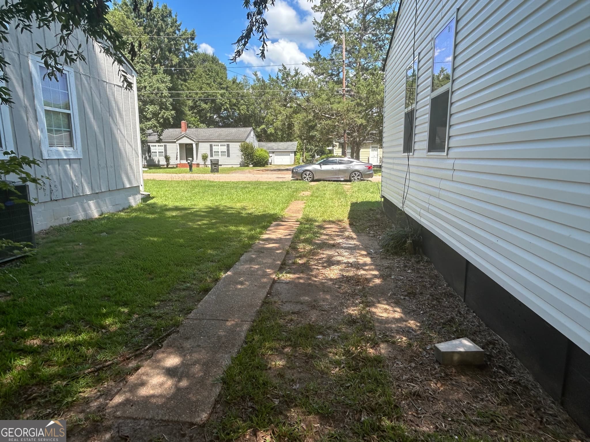 2 bedroom, 1 bathroom, 1,100 sq ft single family residence for sale at 411 Chamlee Drive, Fort Valley, GA 31030 — photo 3