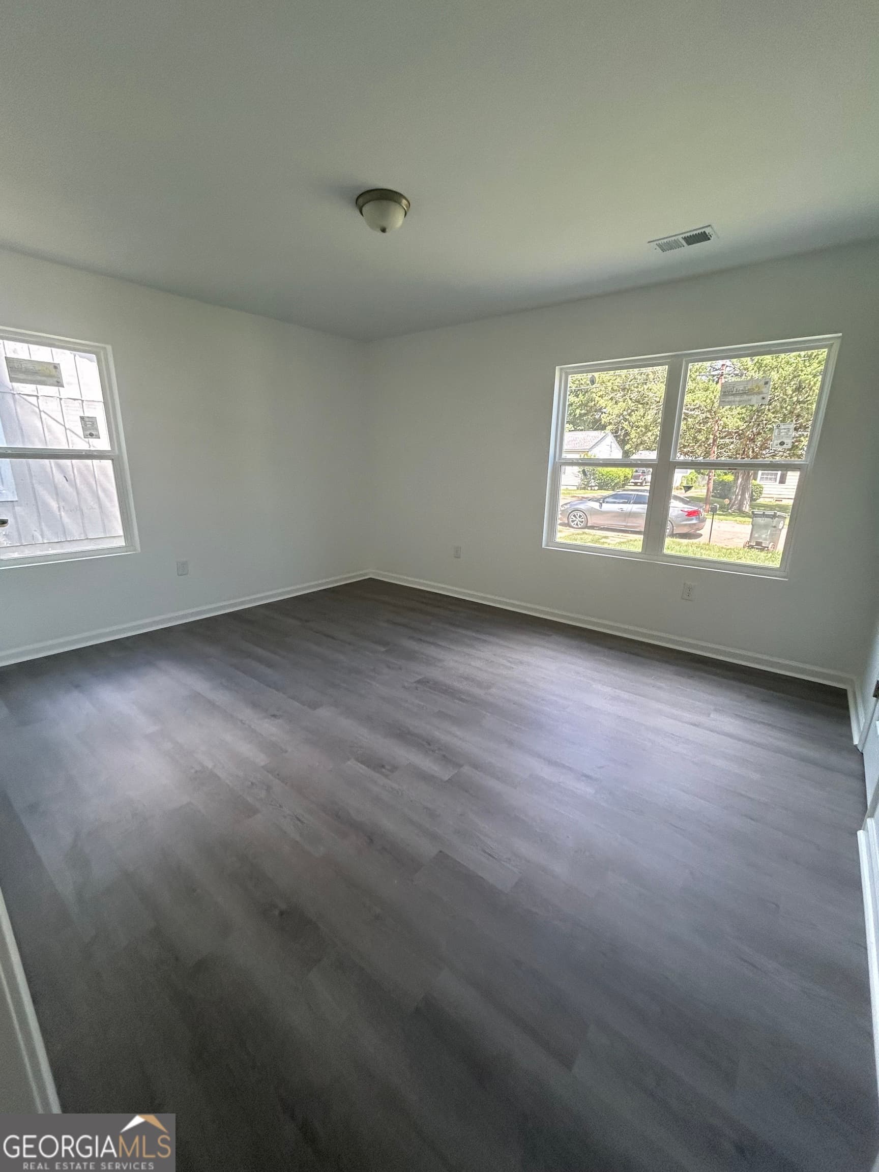 2 bedroom, 1 bathroom, 1,100 sq ft single family residence for sale at 411 Chamlee Drive, Fort Valley, GA 31030 — photo 5