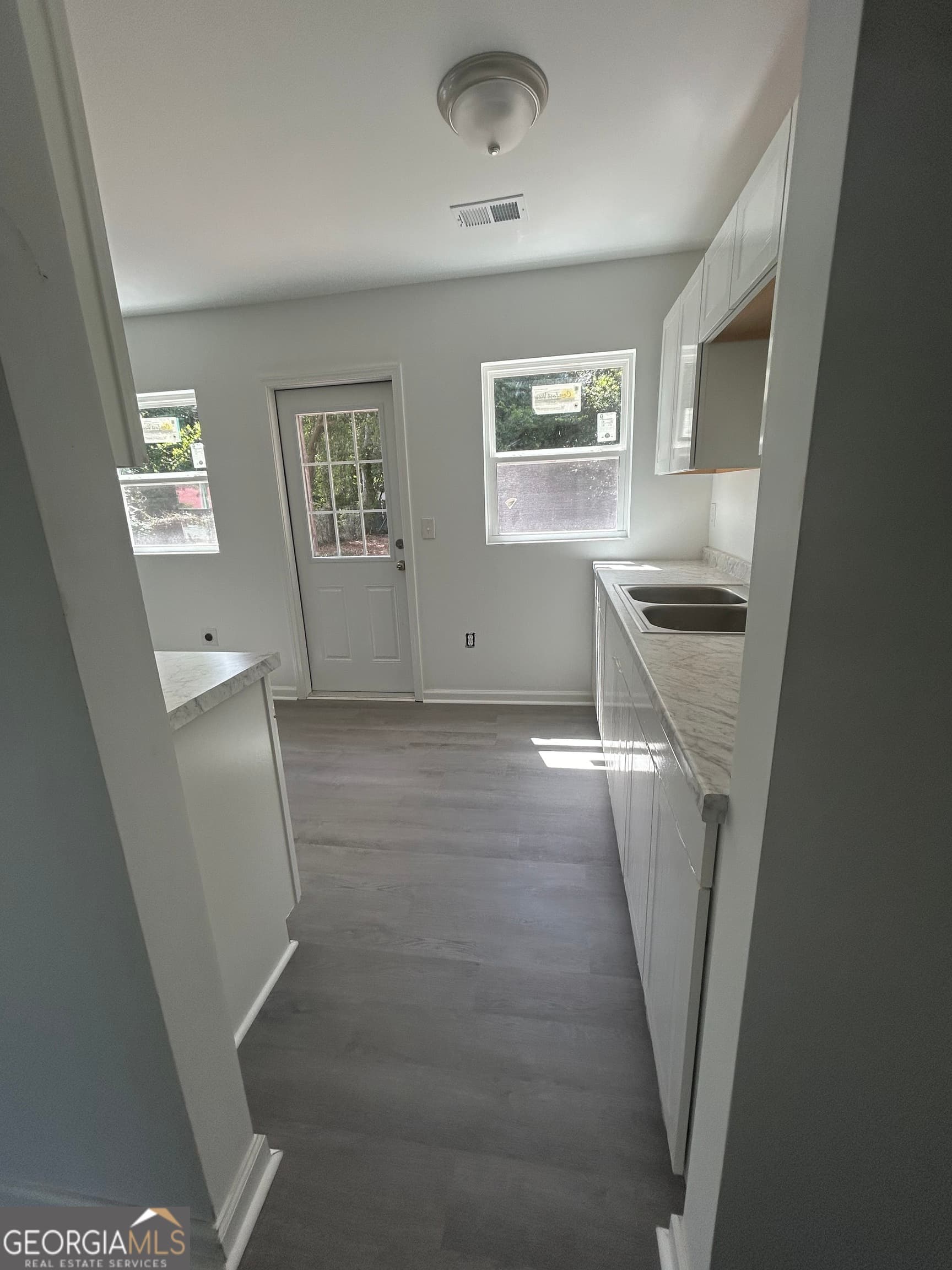 2 bedroom, 1 bathroom, 1,100 sq ft single family residence for sale at 411 Chamlee Drive, Fort Valley, GA 31030 — photo 10
