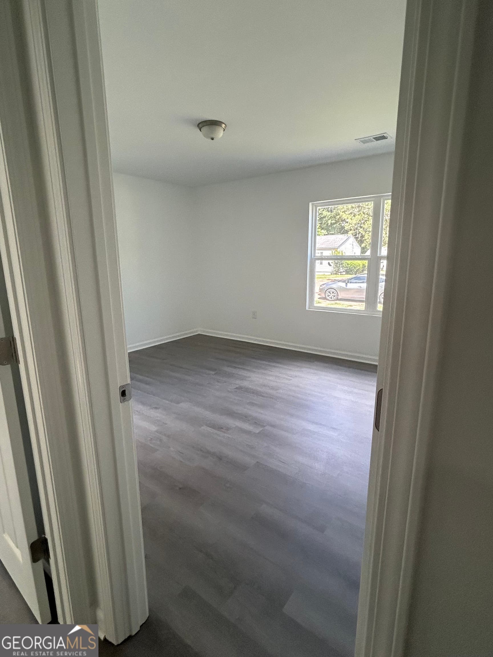 2 bedroom, 1 bathroom, 1,100 sq ft single family residence for sale at 411 Chamlee Drive, Fort Valley, GA 31030 — photo 4