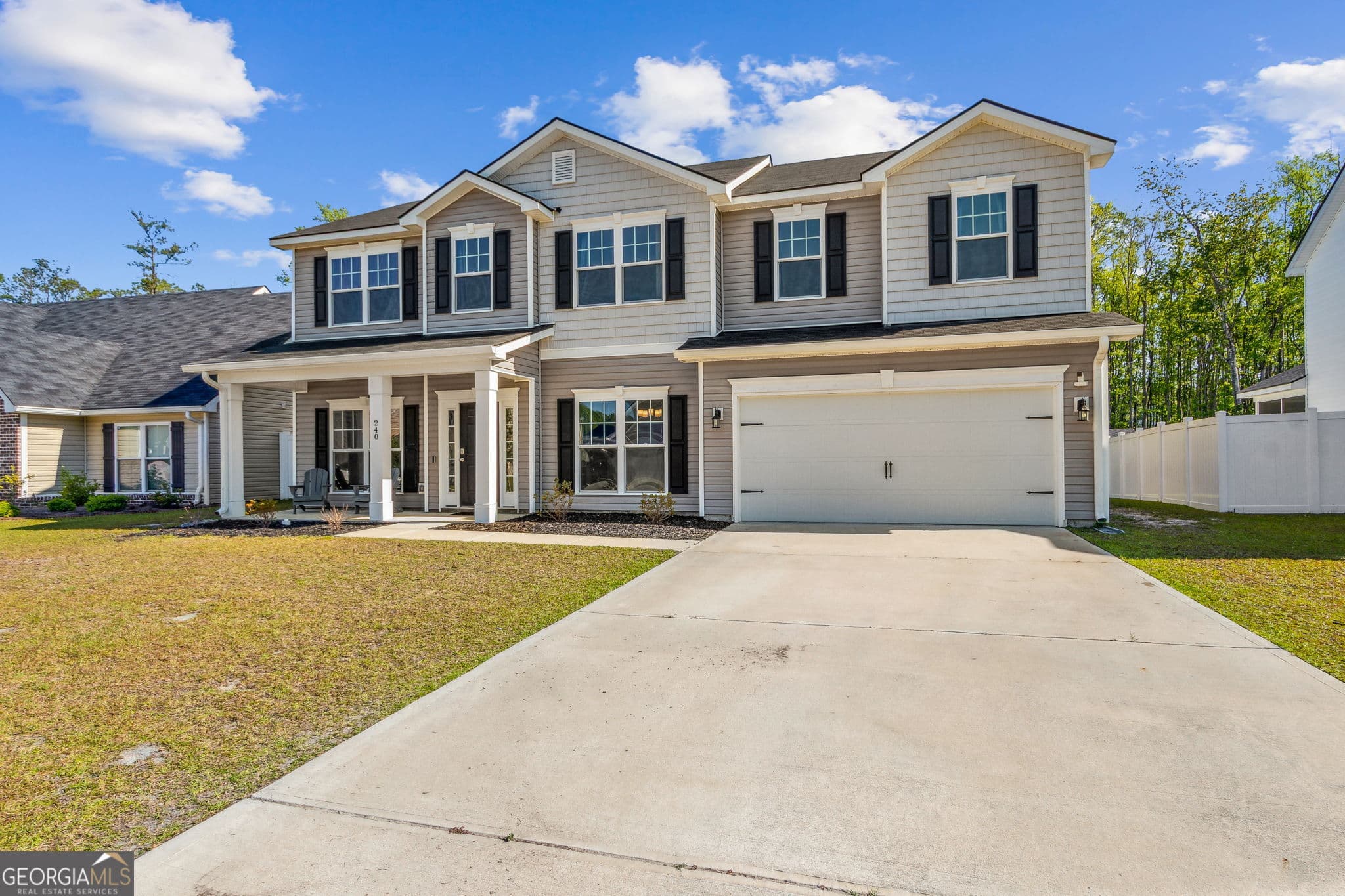 4 bedroom, 2.5 bathroom, 2,560 sq ft single family residence for sale at 240 Daniel Trent Way, Kingsland, GA 31548 — photo 2
