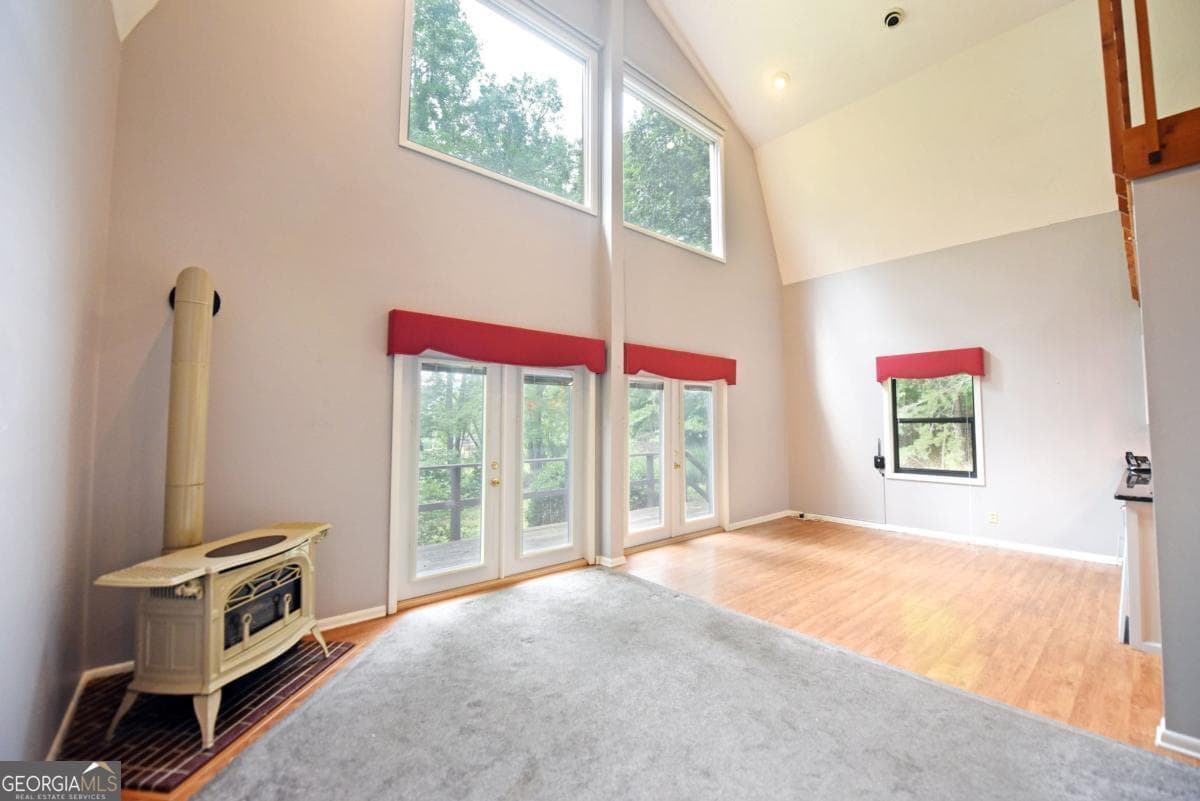 3 bedroom, 3 bathroom, 2,556 sq ft cabin,single family residence for sale at 19 Pine Ridge Terrace, Blairsville, GA 30512 — photo 3