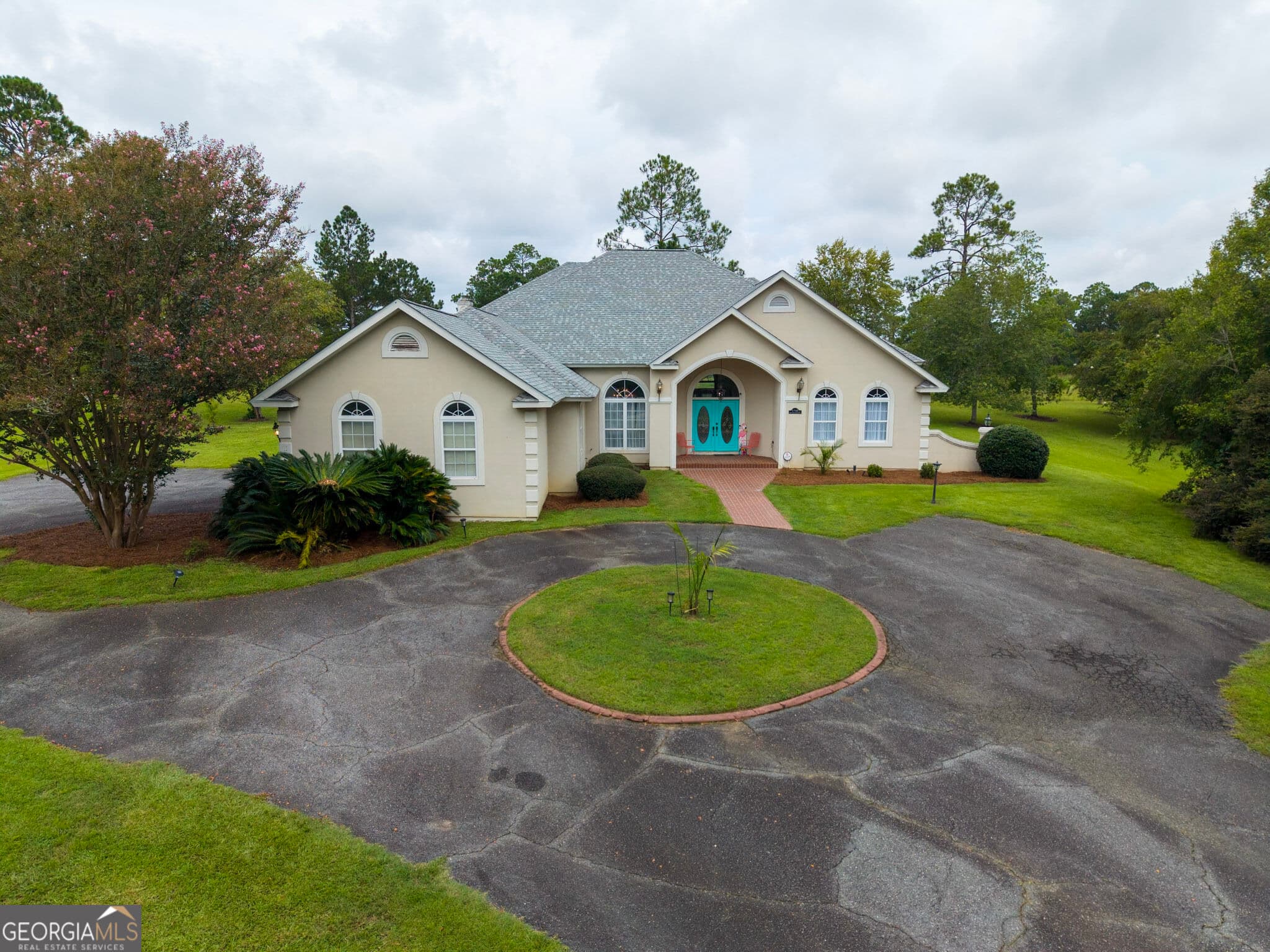 4 bedroom, 3.5 bathroom, 3,052 sq ft single family residence for sale at 1741 Green Acres Drive, Vidalia, GA 30474 — photo 1 of 56