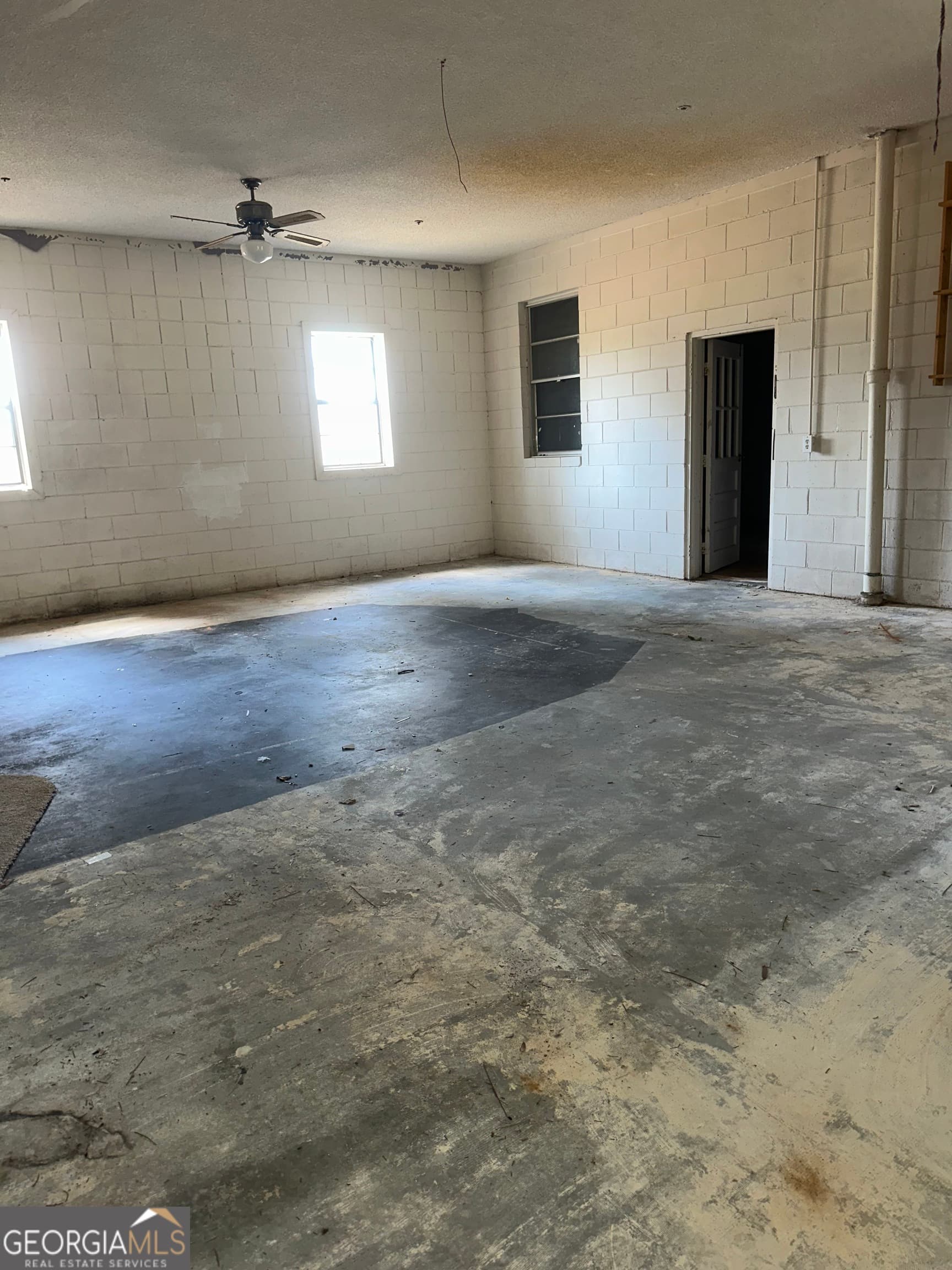 5 bedroom, 3 bathroom, 3,630 sq ft single family residence for sale at 1950 W Elm Street, Wrightsville, GA 31096 — photo 6