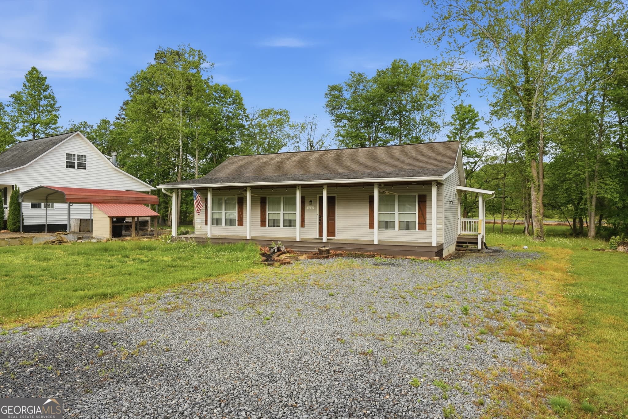 1 bedroom, 2 bathroom, 1,056 sq ft single family residence for sale at 5457 Willow Springs Road, Young Harris, GA 30582 — photo 2