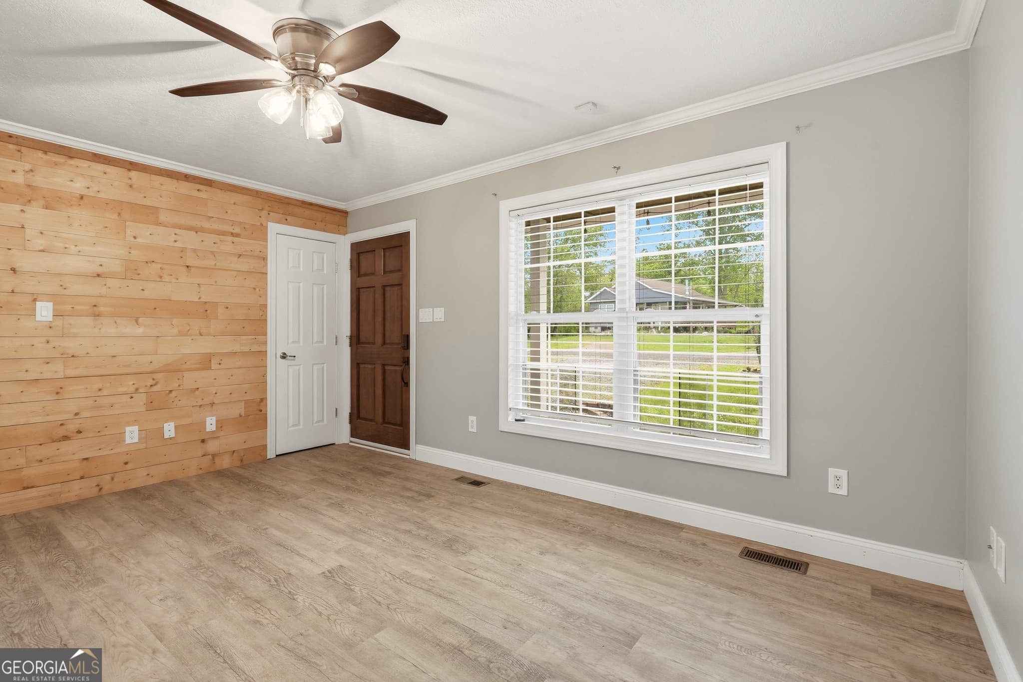 1 bedroom, 2 bathroom, 1,056 sq ft single family residence for sale at 5457 Willow Springs Road, Young Harris, GA 30582 — photo 6