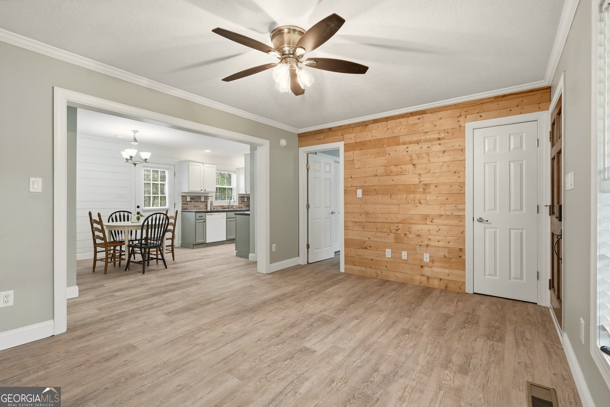 1 bedroom, 2 bathroom, 1,056 sq ft single family residence for sale at 5457 Willow Springs Road, Young Harris, GA 30582 — photo 7