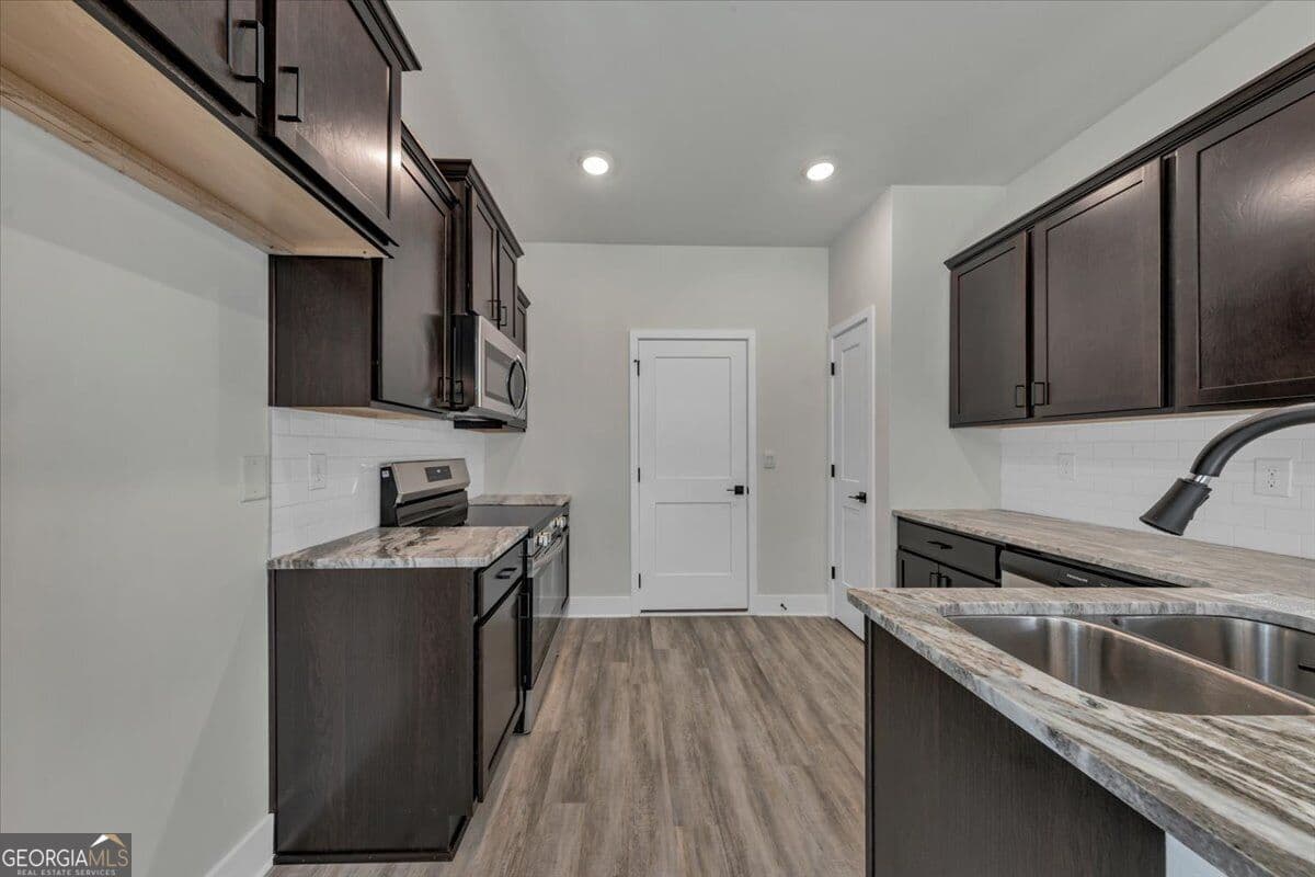 3 bedroom, 2.5 bathroom, 1,643 sq ft single family residence for sale at 207 Laney Drive LOT 51, Carrollton, GA 30117 — photo 5