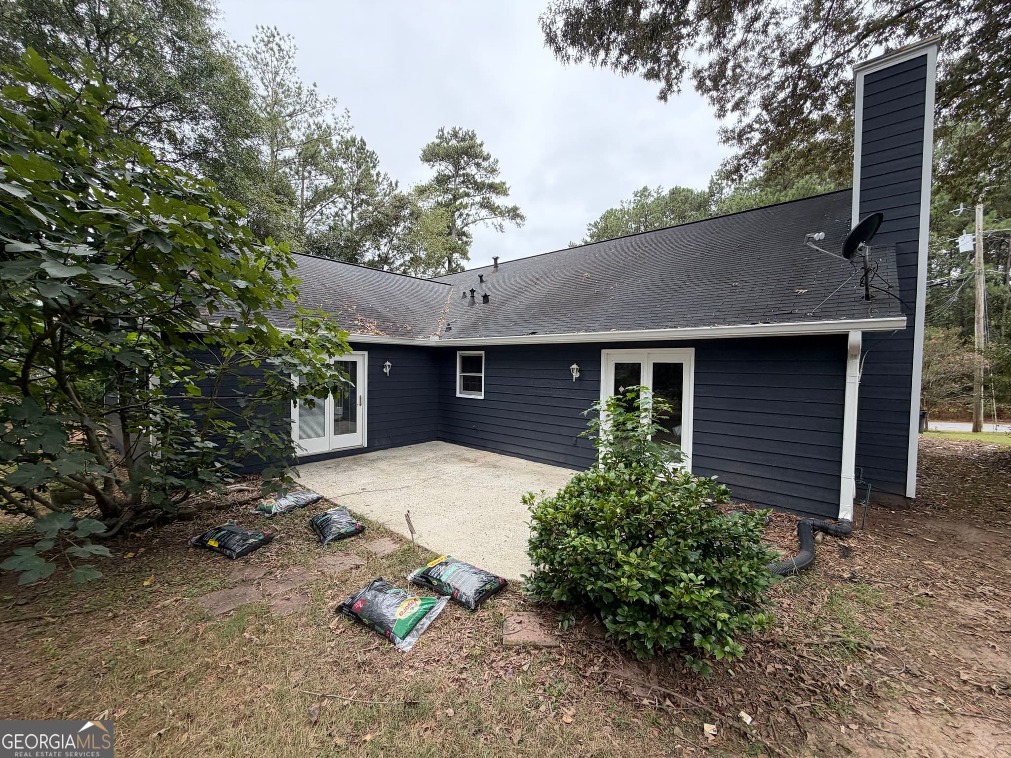 3 bedroom, 2 bathroom, 2,012 sq ft single family residence for rent at 1990 Hutton Drive, Grayson, GA 30017 for $2,240 a month — photo 6