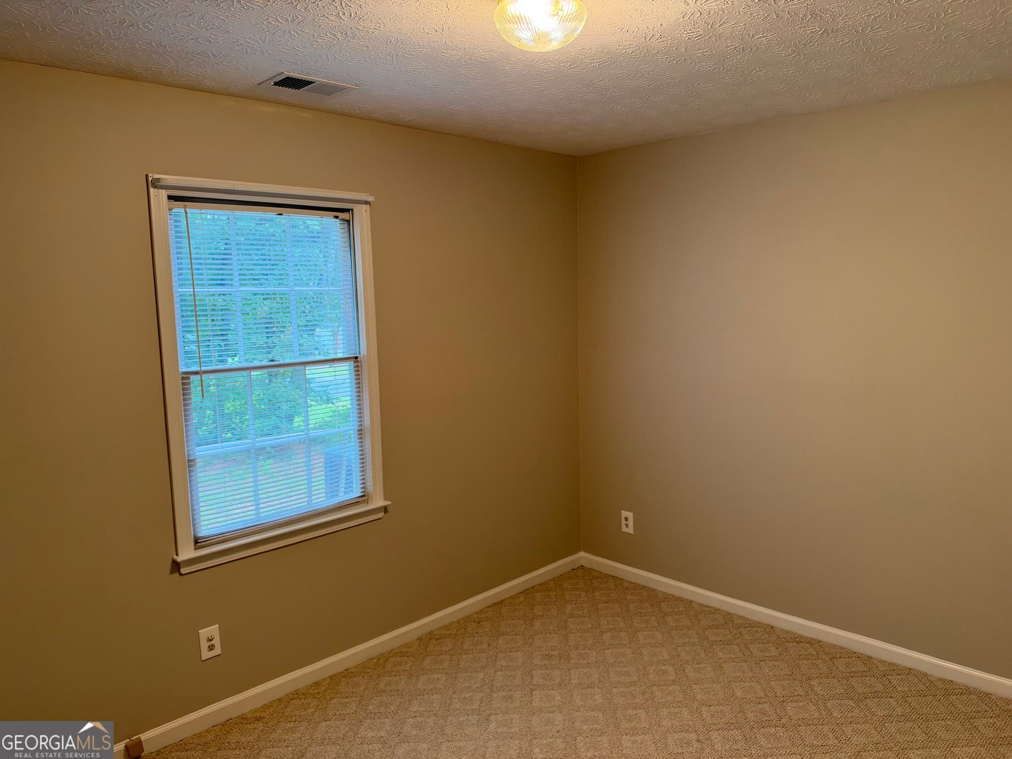 3 bedroom, 2 bathroom, 2,012 sq ft single family residence for rent at 1990 Hutton Drive, Grayson, GA 30017 for $2,240 a month — photo 9