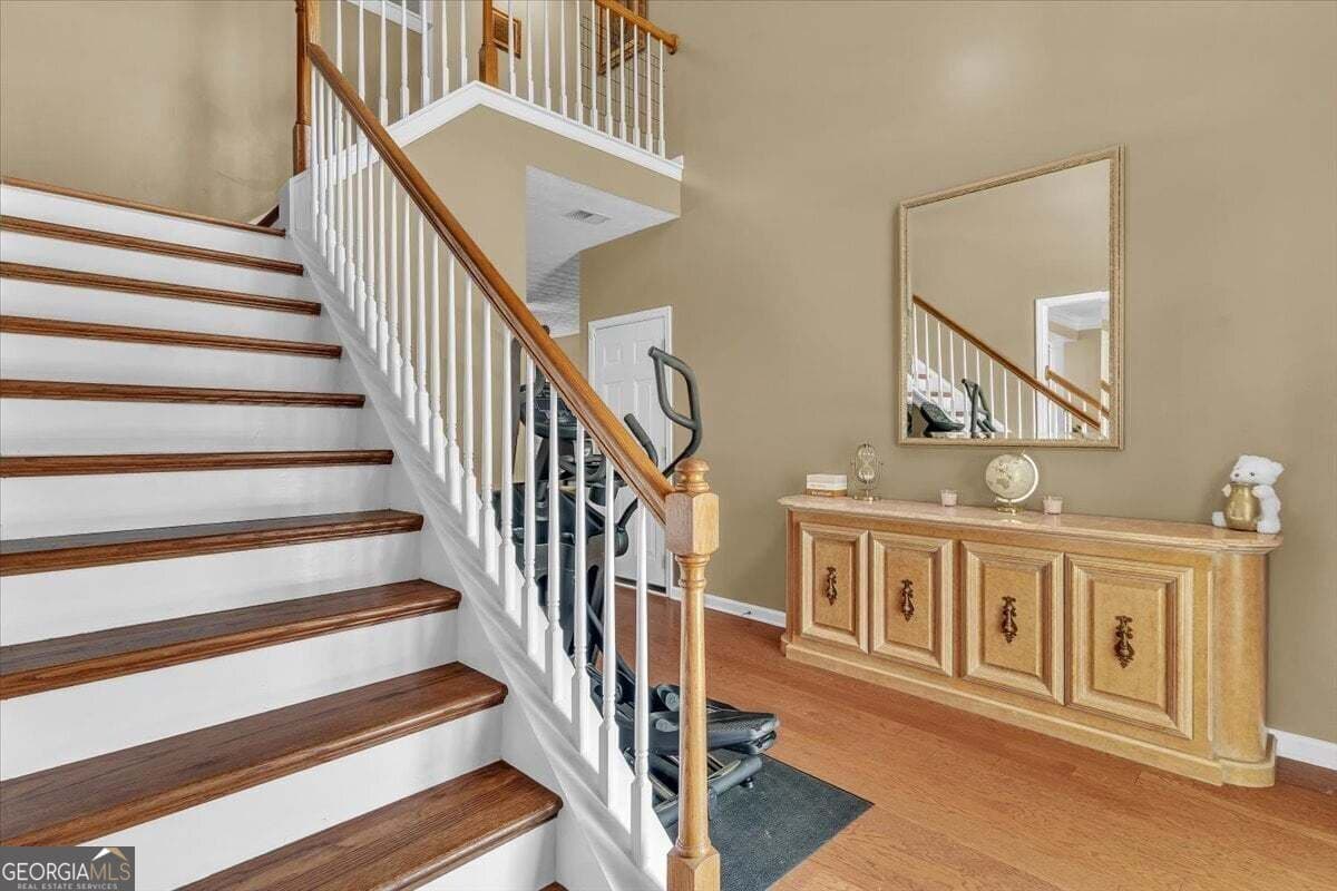 4 bedroom, 2.5 bathroom, 2,924 sq ft single family residence for sale at 3023 Waterdance Drive, Kennesaw, GA 30152 — photo 6