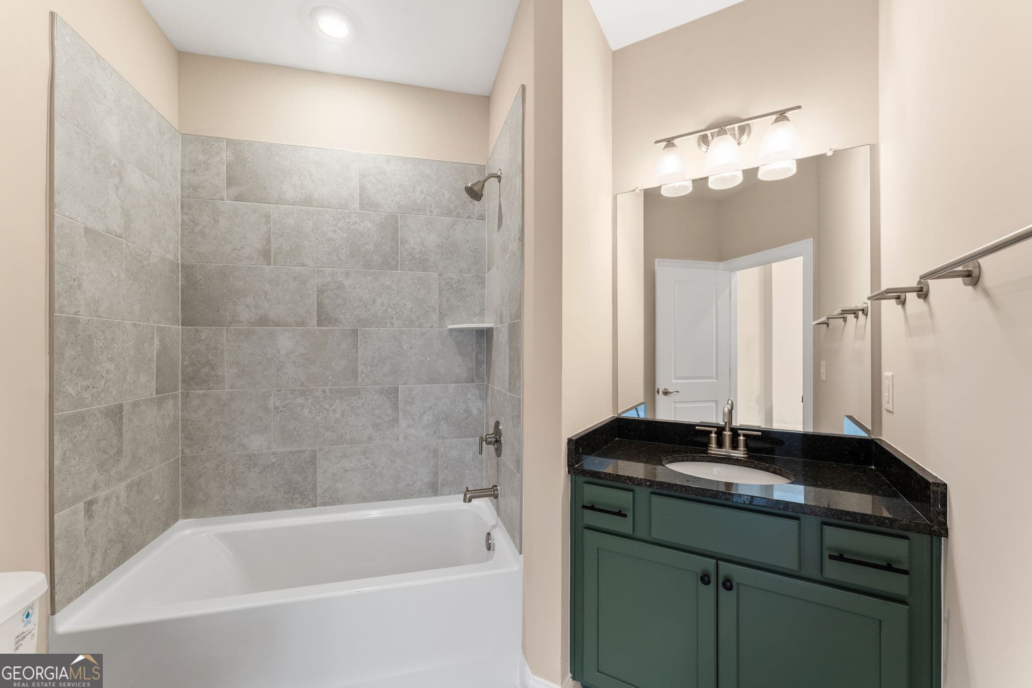 3 bedroom, 3 bathroom, 2,860 sq ft single family residence for sale at 216 Persimmon Way, Holly Springs, GA 30115 — photo 6