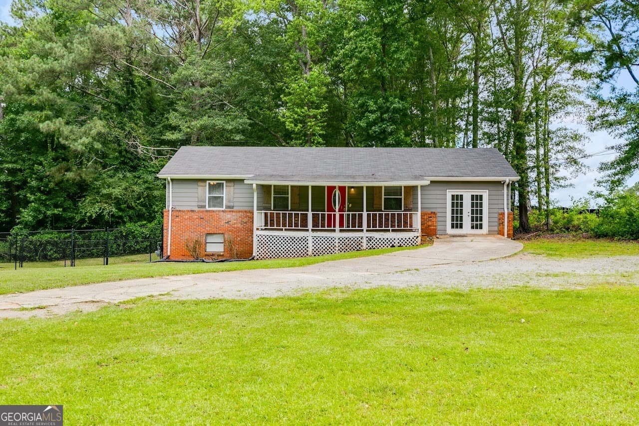 3 bedroom, 1.5 bathroom, 1,752 sq ft single family residence for sale at 2961 W HWY 166, Carrollton, GA 30117