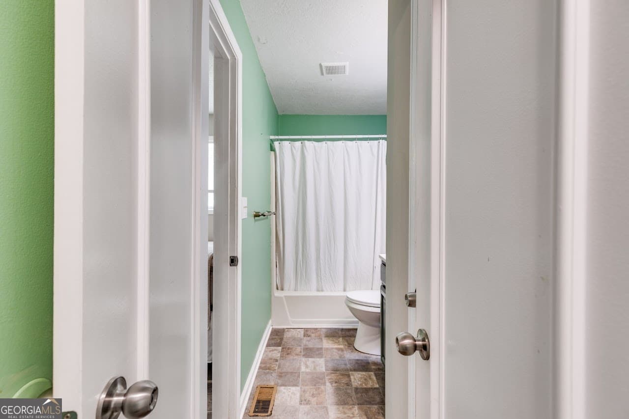 3 bedroom, 1.5 bathroom, 1,752 sq ft single family residence for sale at 2961 W HWY 166, Carrollton, GA 30117 — photo 10