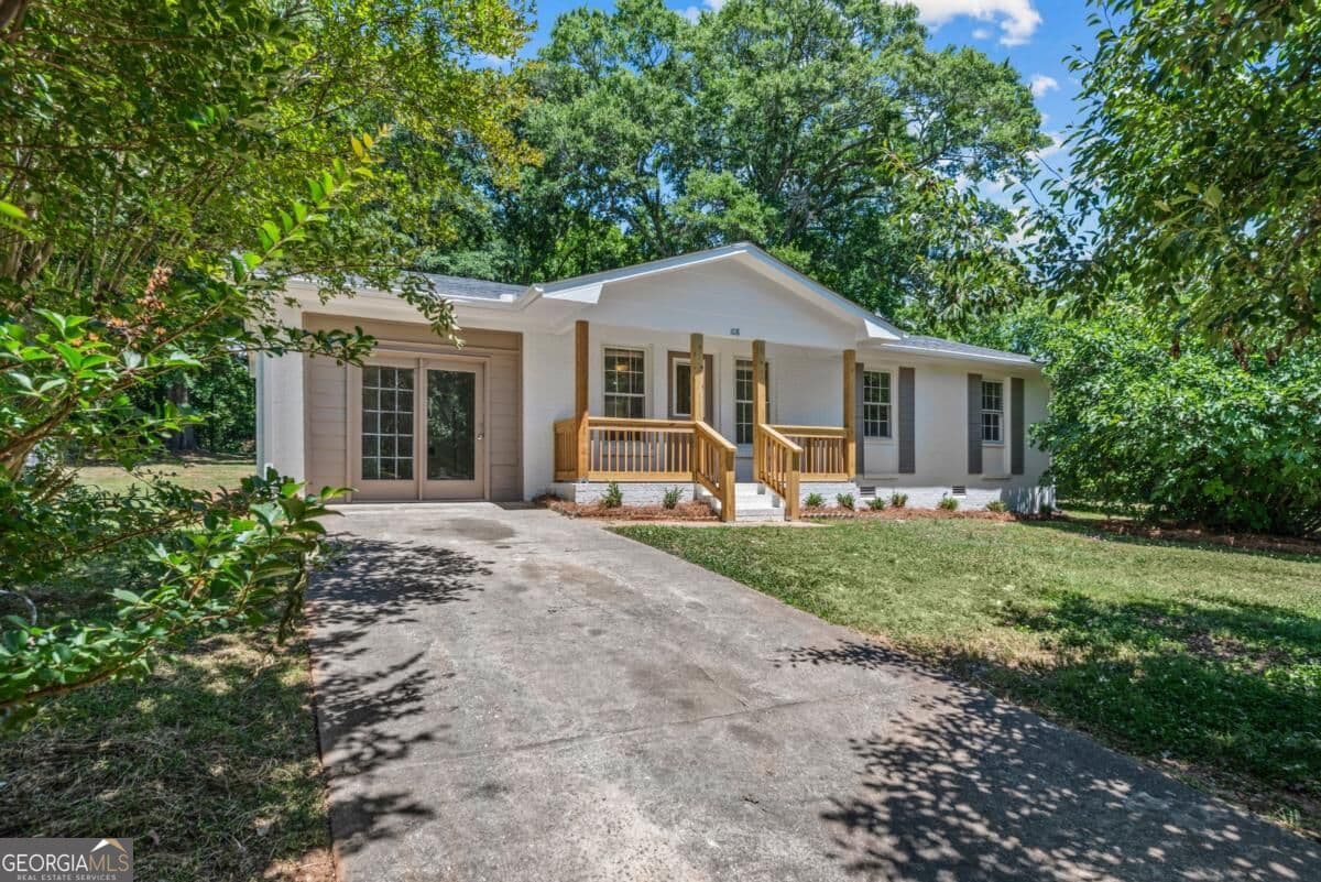 4 bedroom, 2 bathroom, 1,351 sq ft single family residence for sale at 108 Winter Hill Drive, Winterville, GA 30683