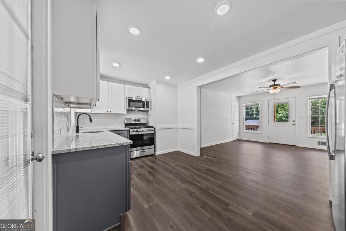 4 bedroom, 2 bathroom, 1,351 sq ft single family residence for sale at 108 Winter Hill Drive, Winterville, GA 30683 — photo 4