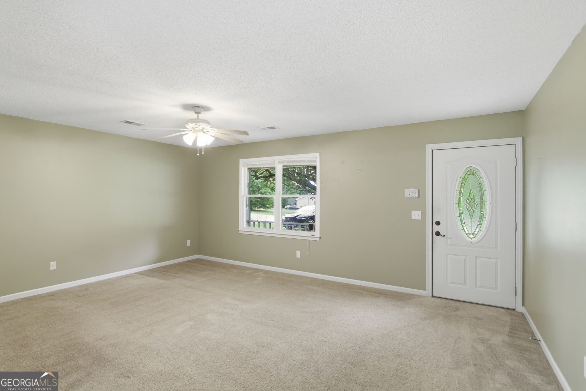 3 bedroom, 2 bathroom, 1,242 sq ft single family residence for sale at 52 Echota Road, Cartersville, GA 30121 — photo 3