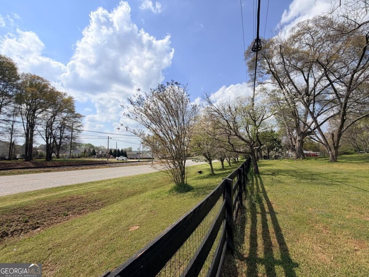 residential lot for sale at 662 Old Gainesville Highway, Pendergrass, GA 30567 — photo 1 of 13