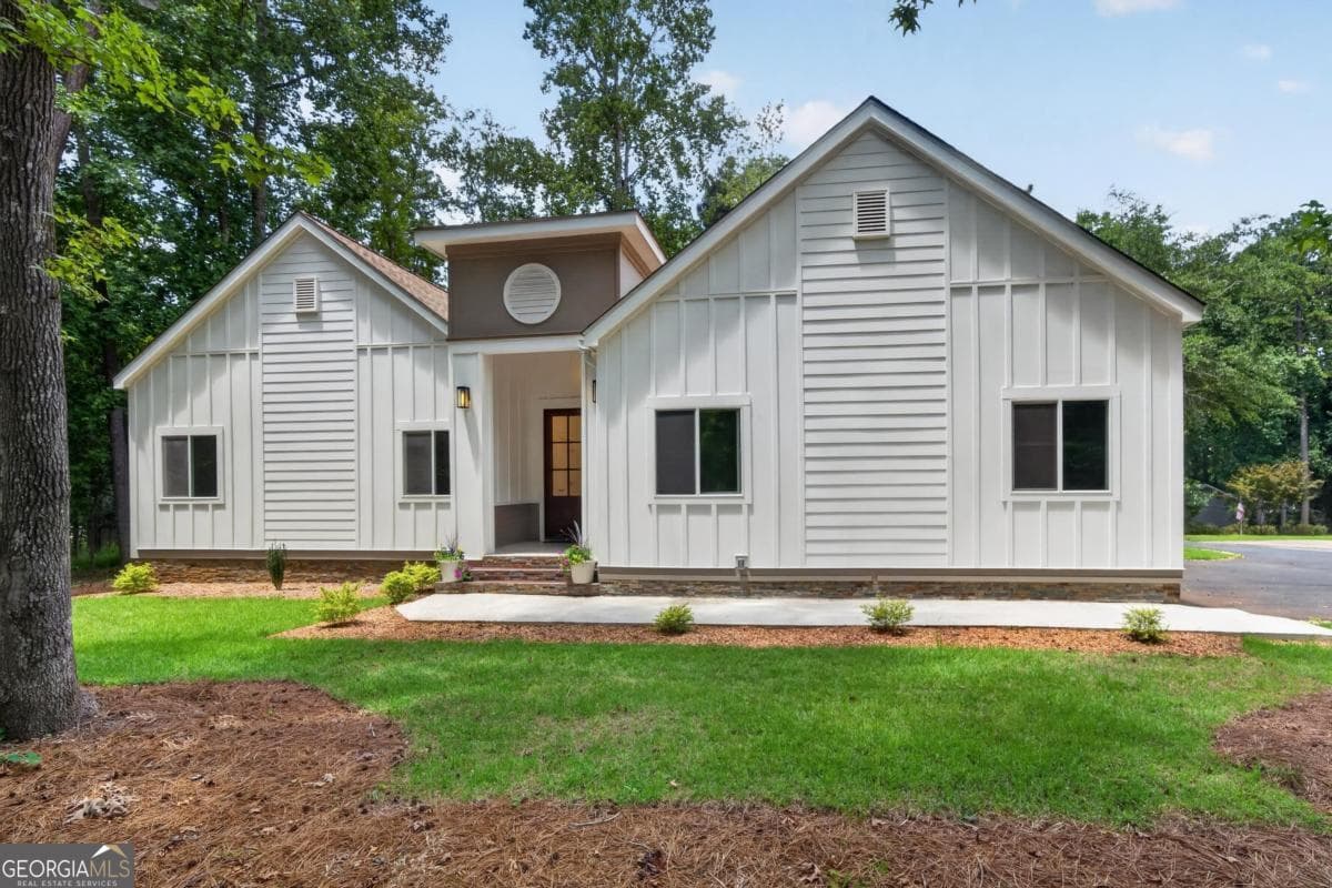 3 bedroom, 3.5 bathroom, 2,016 sq ft single family residence for sale at 101 Willow Cove, Eatonton, GA 31024 — photo 4