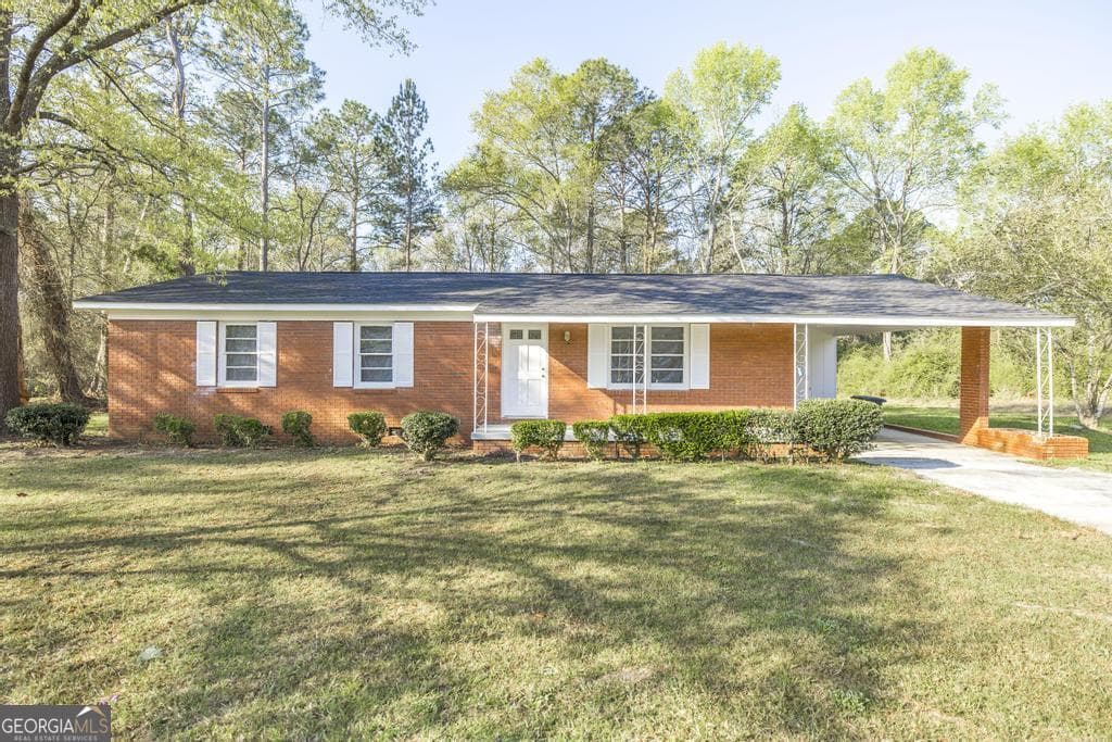 3 bedroom, 2 bathroom, 1,470 sq ft single family residence for sale at 918 Henderson Street, Dublin, GA 31021