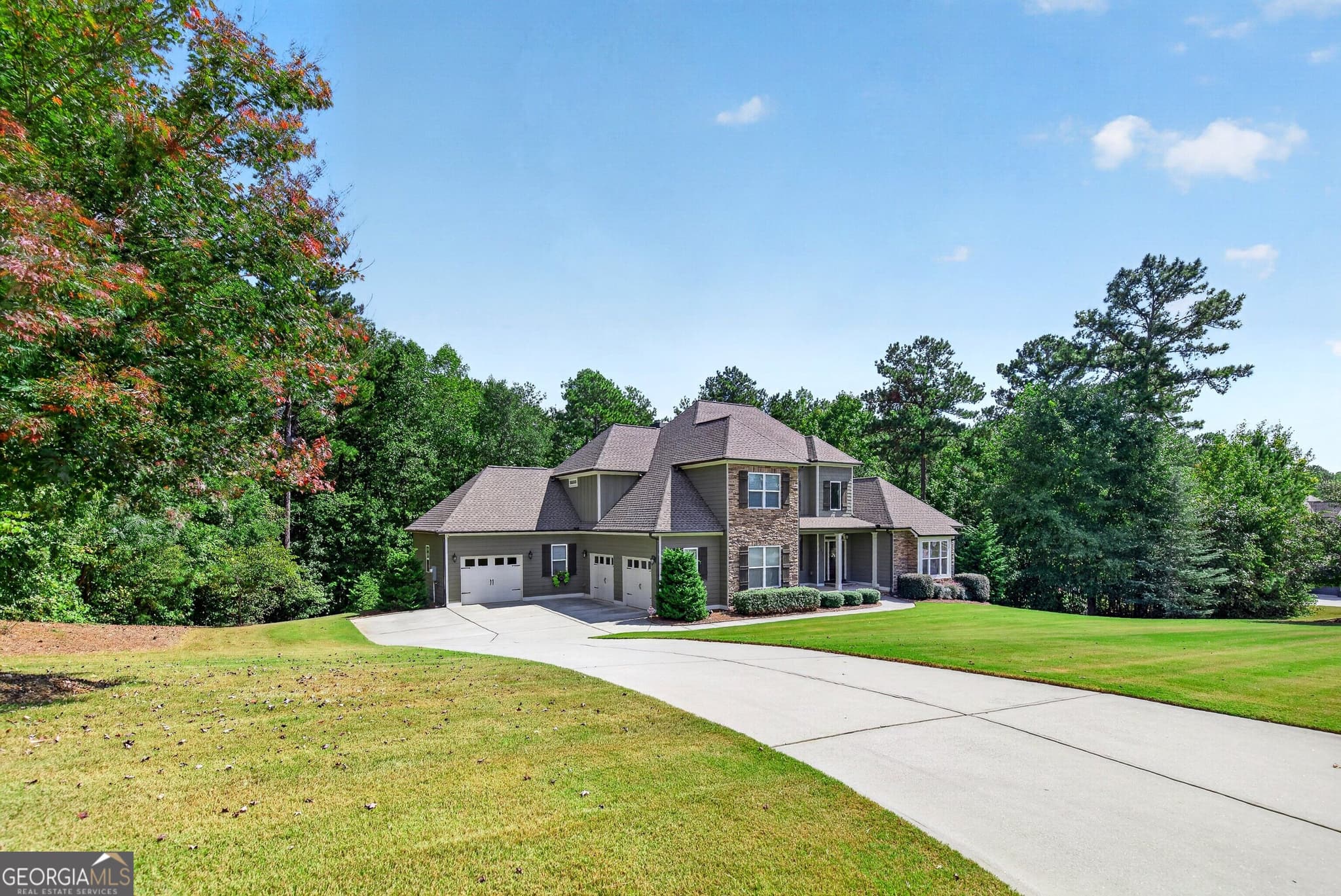 7 bedroom, 5.5 bathroom, 5,198 sq ft single family residence for sale at 122 Brook Trail, Newnan, GA 30265 — photo 6