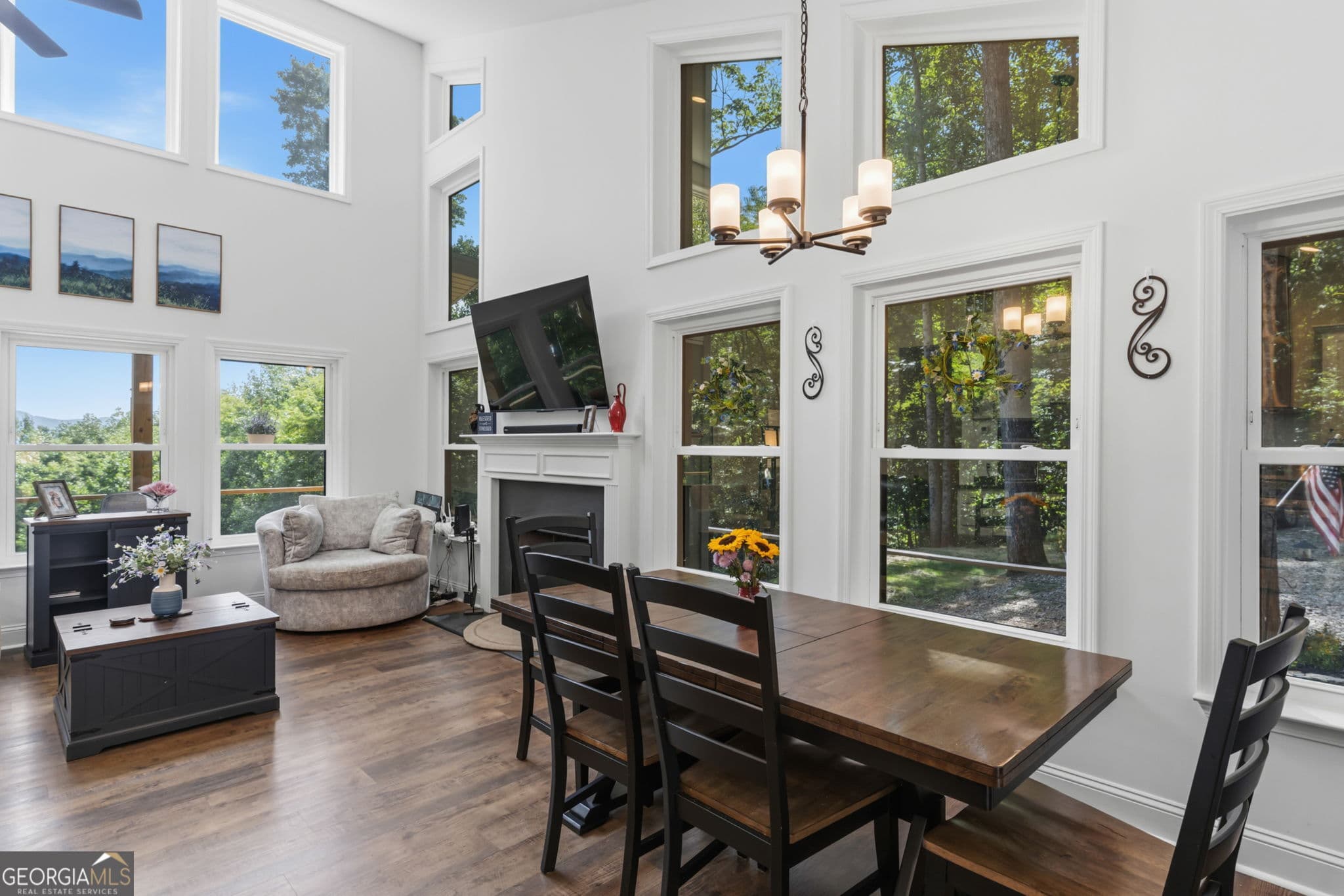 3 bedroom, 3 bathroom, 2,400 sq ft single family residence for sale at 579 Overlook Circle, Young Harris, GA 30582 — photo 6