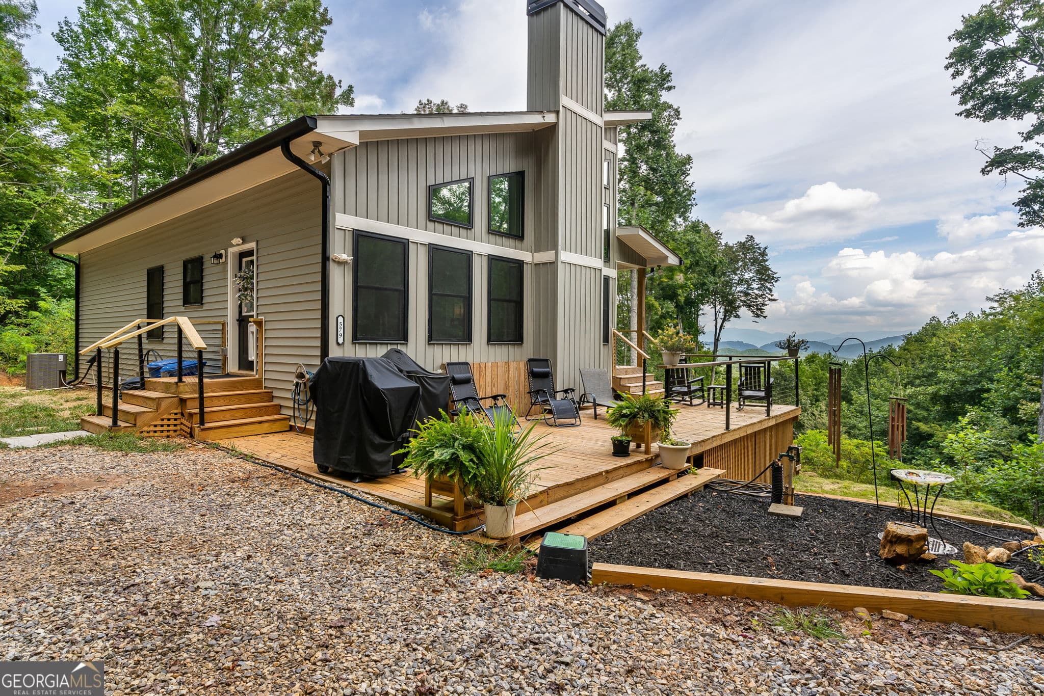 3 bedroom, 3 bathroom, 2,400 sq ft single family residence for sale at 579 Overlook Circle, Young Harris, GA 30582