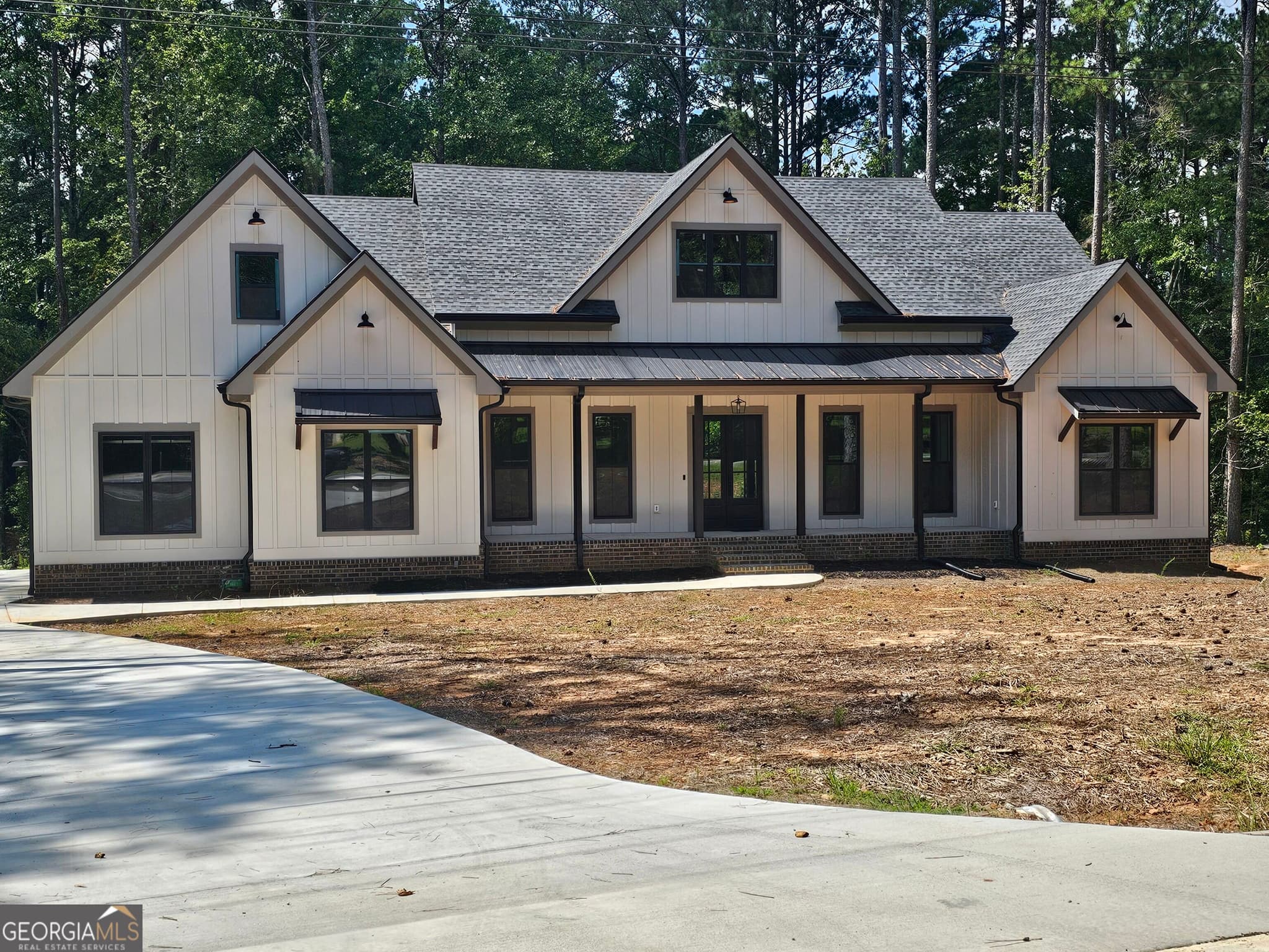 4 bedroom, 3.5 bathroom, 3,497 sq ft single family residence for rent at 10490 Rivertown Road, Chattahoochee Hills, GA 30213 for $4,500 a month