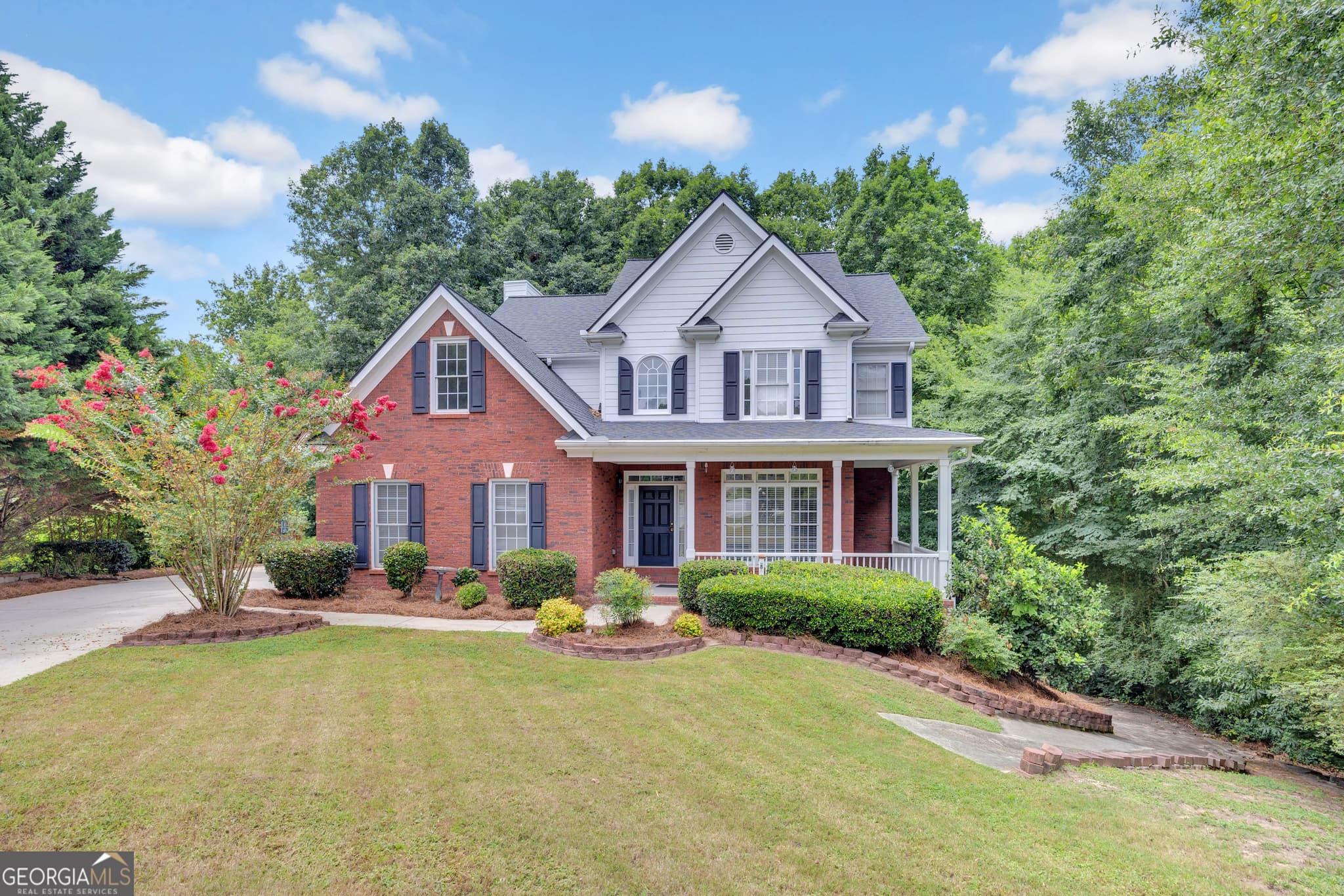 5 bedroom, 3.5 bathroom, 2,582 sq ft single family residence for sale at 1812 Cotton Lane, Loganville, GA 30052 — photo 1 of 36
