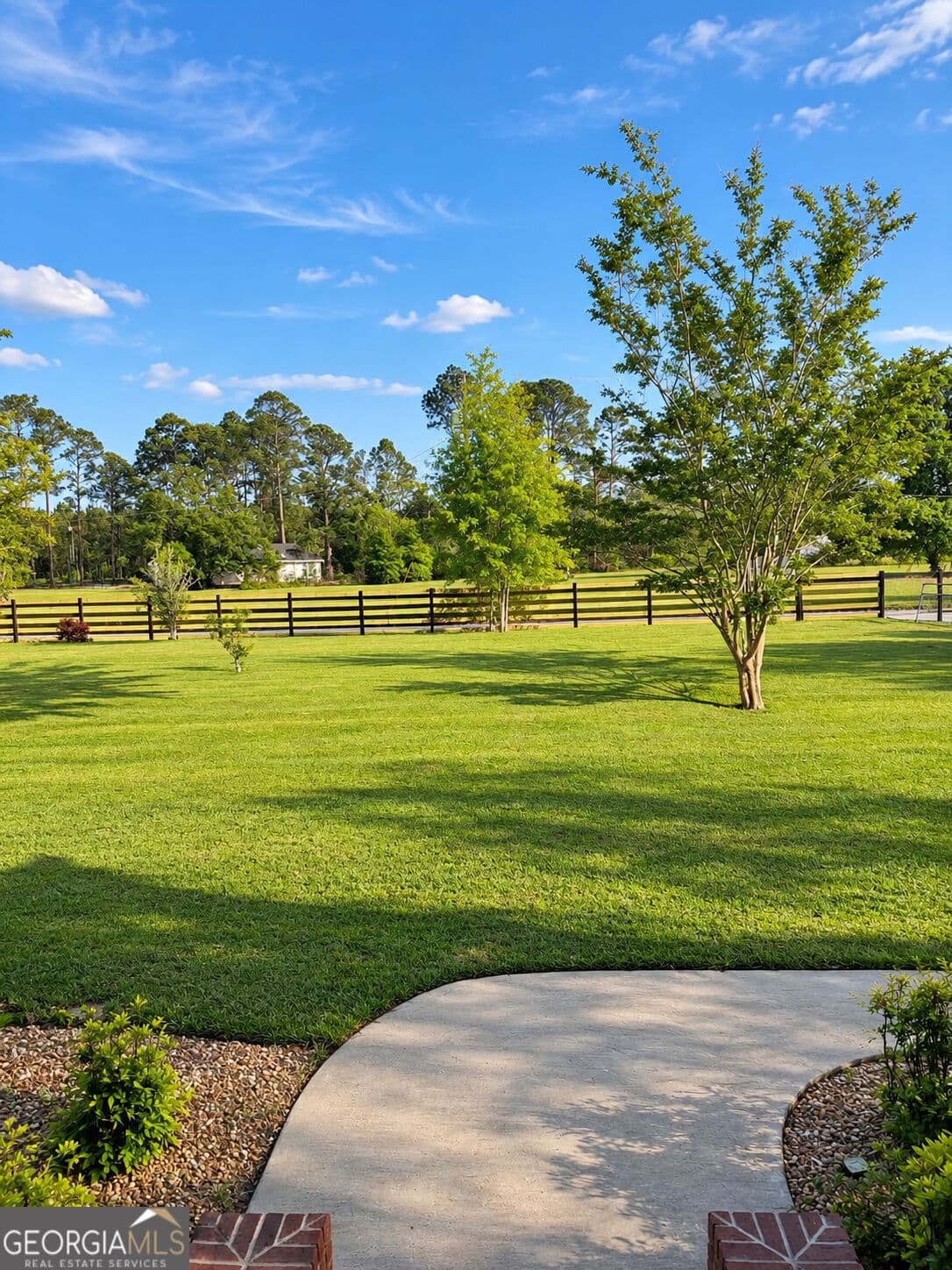 4 bedroom, 3.5 bathroom, 2,541 sq ft single family residence under contract at 90 Crosby Lane, Homerville, GA 31634 — photo 6