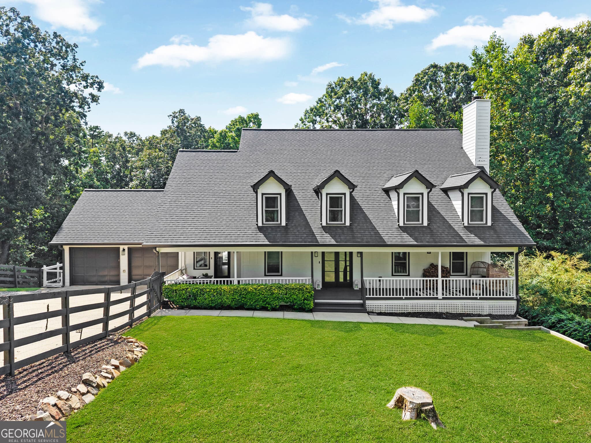 6 bedroom, 5 bathroom, 4,436 sq ft single family residence for sale at 1850 Bernice Drive, Cumming, GA 30041 — photo 3