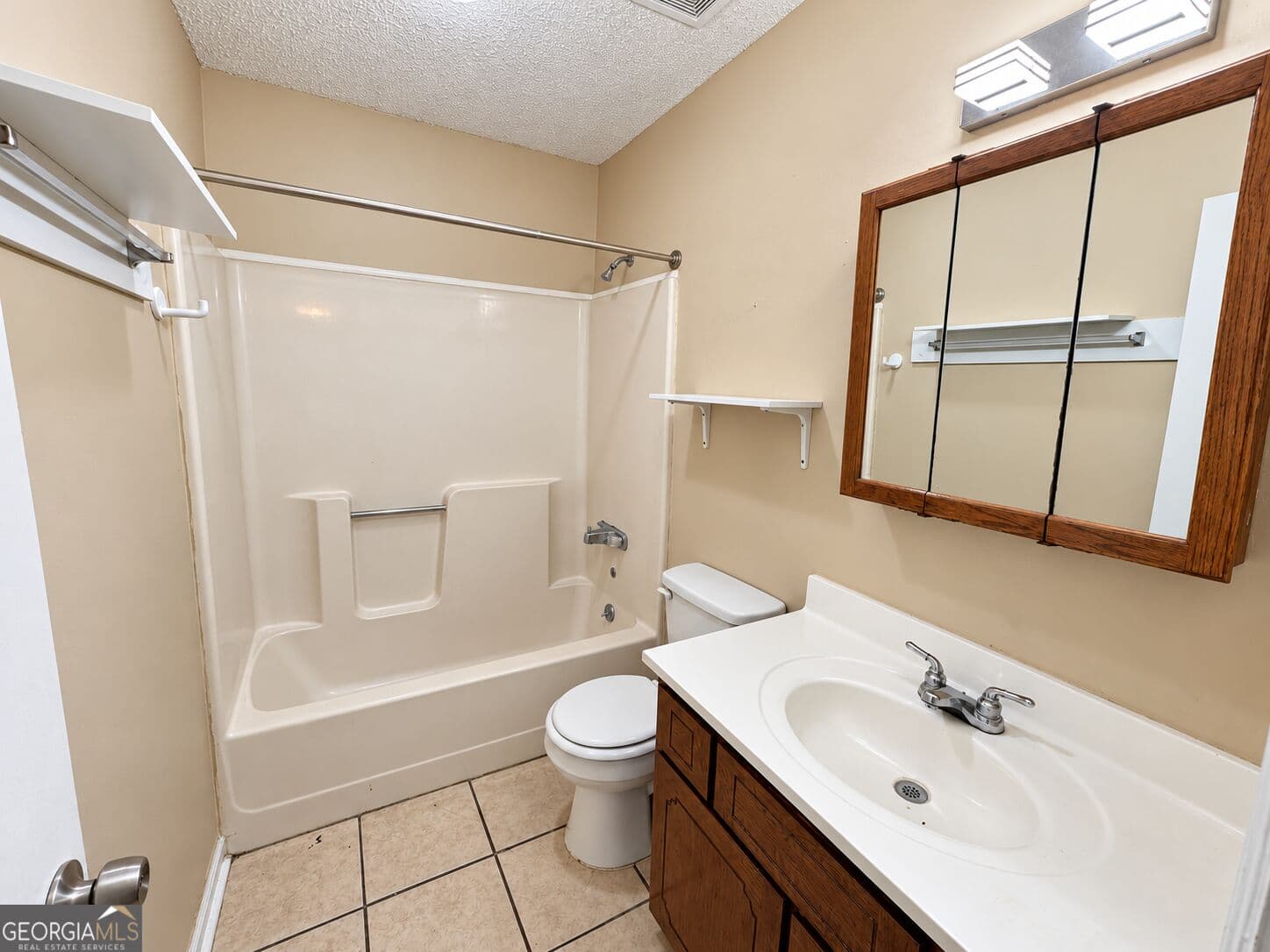 3 bedroom, 2 bathroom, 1,152 sq ft duplex for rent at 100 Clarks Bluff Road, Kingsland, GA 31548 for $1,550 a month — photo 10