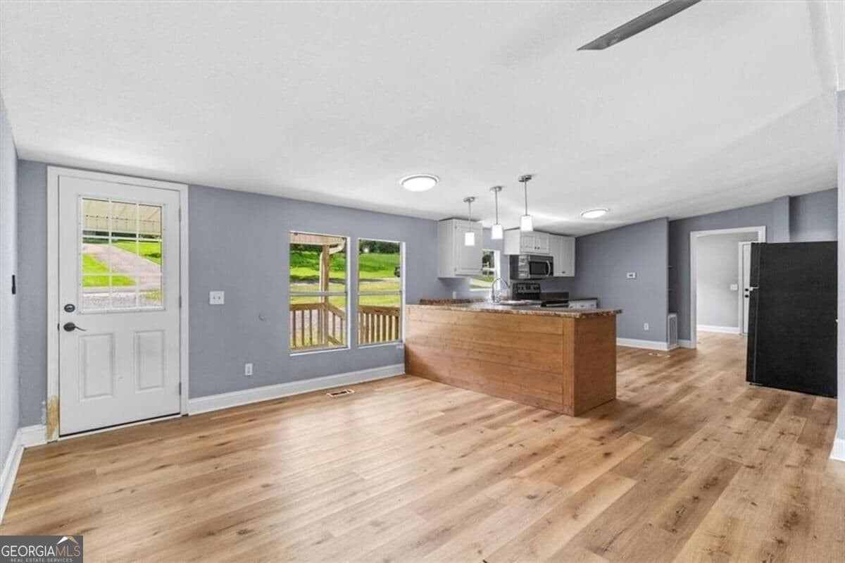 3 bedroom, 2 bathroom, 1,344 sq ft manufactured home,single family residence for sale at 109 Webb Drive, Calhoun, GA 30701 — photo 5