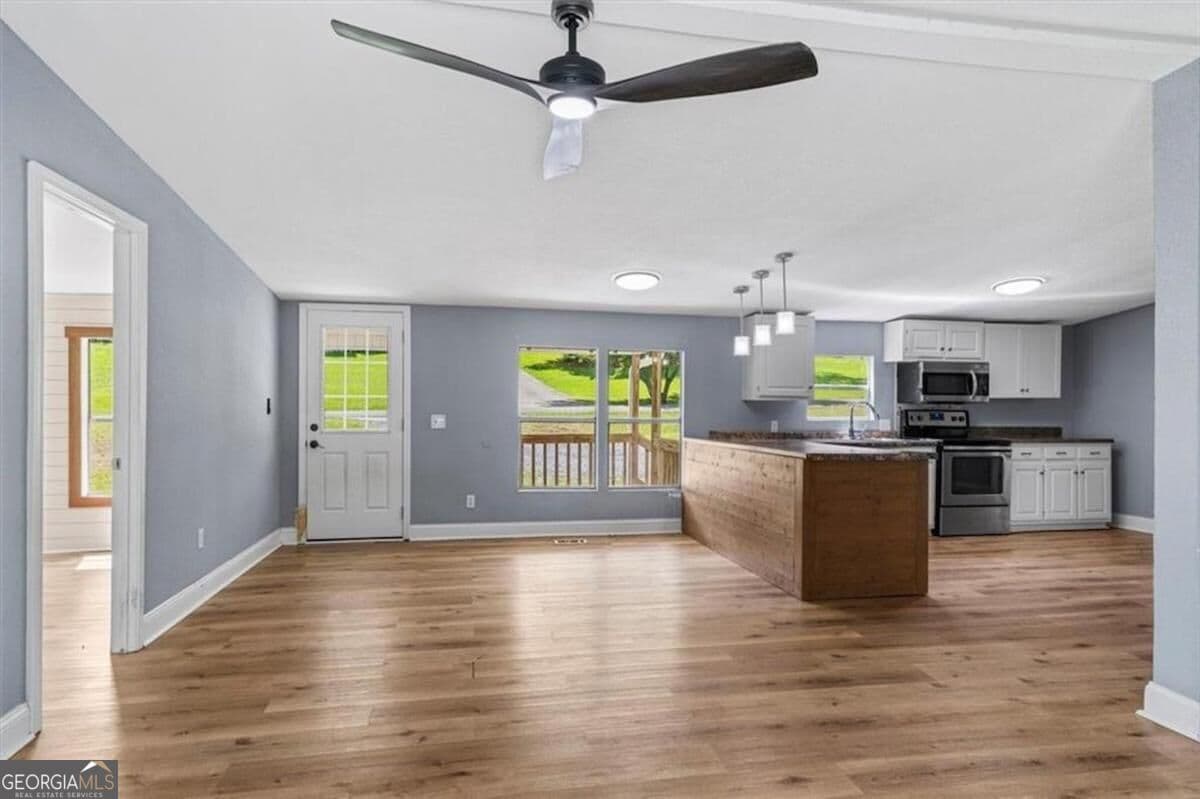 3 bedroom, 2 bathroom, 1,344 sq ft manufactured home,single family residence for sale at 109 Webb Drive, Calhoun, GA 30701 — photo 9
