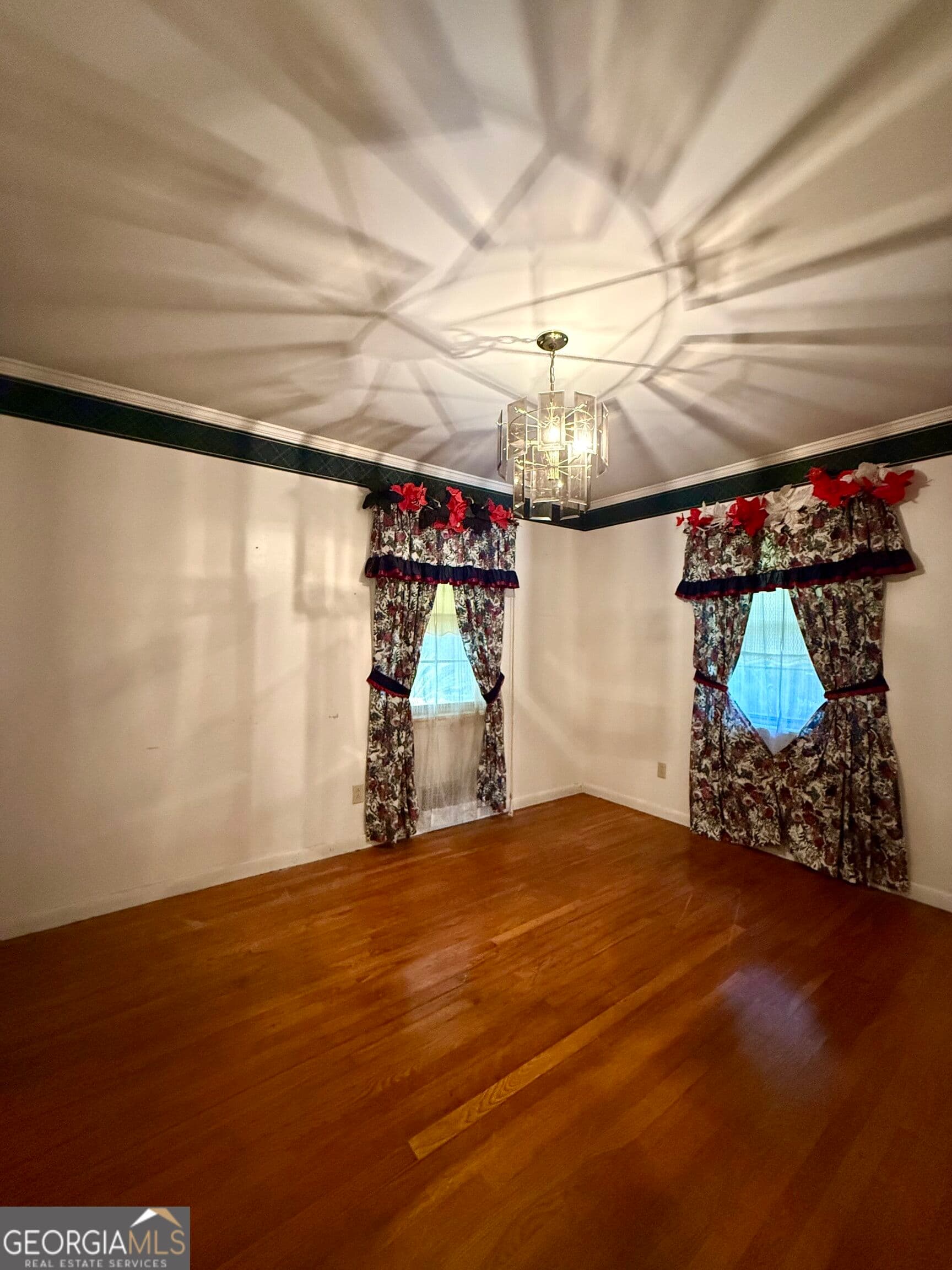 3 bedroom, 2 bathroom, 2,782 sq ft single family residence for sale at 910 W Ogeechee Street, Sylvania, GA 30467 — photo 8