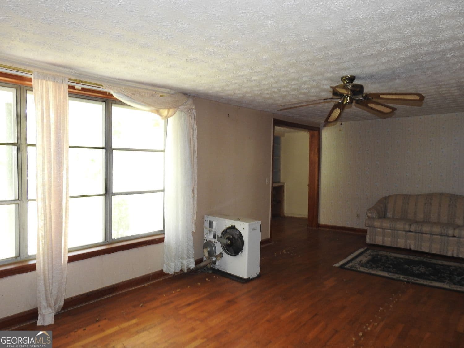 4 bedroom, 2 bathroom, 2,016 sq ft single family residence for sale at 333 Lickskillet Road, Epworth, GA 30541 — photo 9