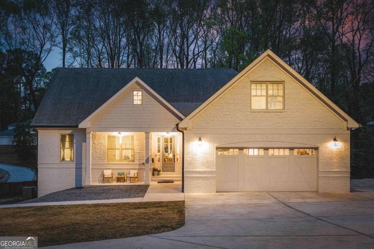 9 bedroom, 7.5 bathroom, 6,638 sq ft single family residence for sale at 5758 Williams Road, Norcross, GA 30093 — photo 7