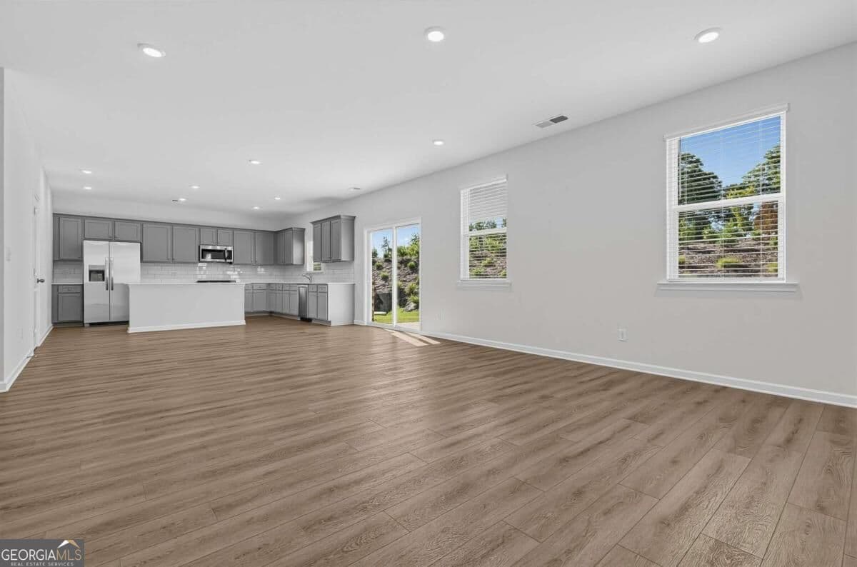 5 bedroom, 4.5 bathroom single family residence for sale at 3874 Breton Cove, Bethlehem, GA 30620 — photo 7