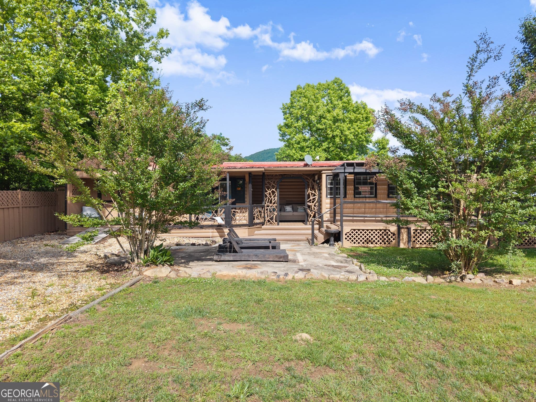 1 bedroom, 1 bathroom, 700 sq ft manufactured home,single family residence for sale at 165 Stag Leap Drive, Cleveland, GA 30528 — photo 2