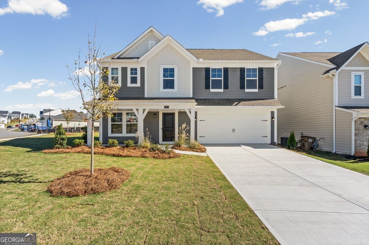 5 bedroom, 3 bathroom, 2,793 sq ft single family residence for sale at 785 Crystal Lake Parkway, Hoschton, GA 30548 — photo 7