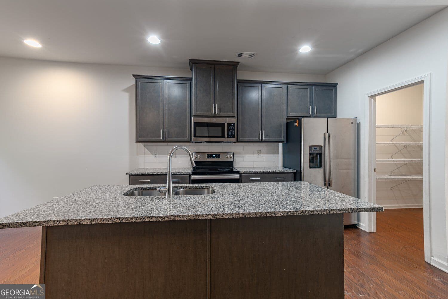 3 bedroom, 2.5 bathroom, 1,712 sq ft townhouse for rent at 5272 Mill Way, Stone Mountain, GA 30083 for $2,100 a month — photo 6