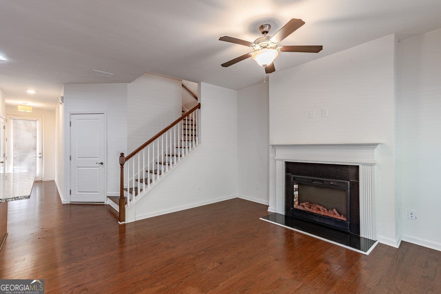 3 bedroom, 2.5 bathroom, 1,712 sq ft townhouse for rent at 5272 Mill Way, Stone Mountain, GA 30083 for $2,100 a month — photo 10