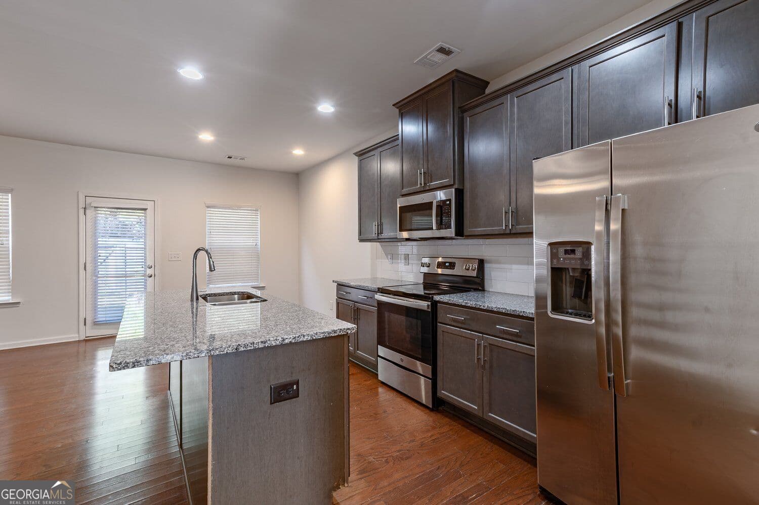 3 bedroom, 2.5 bathroom, 1,712 sq ft townhouse for rent at 5272 Mill Way, Stone Mountain, GA 30083 for $2,100 a month — photo 4