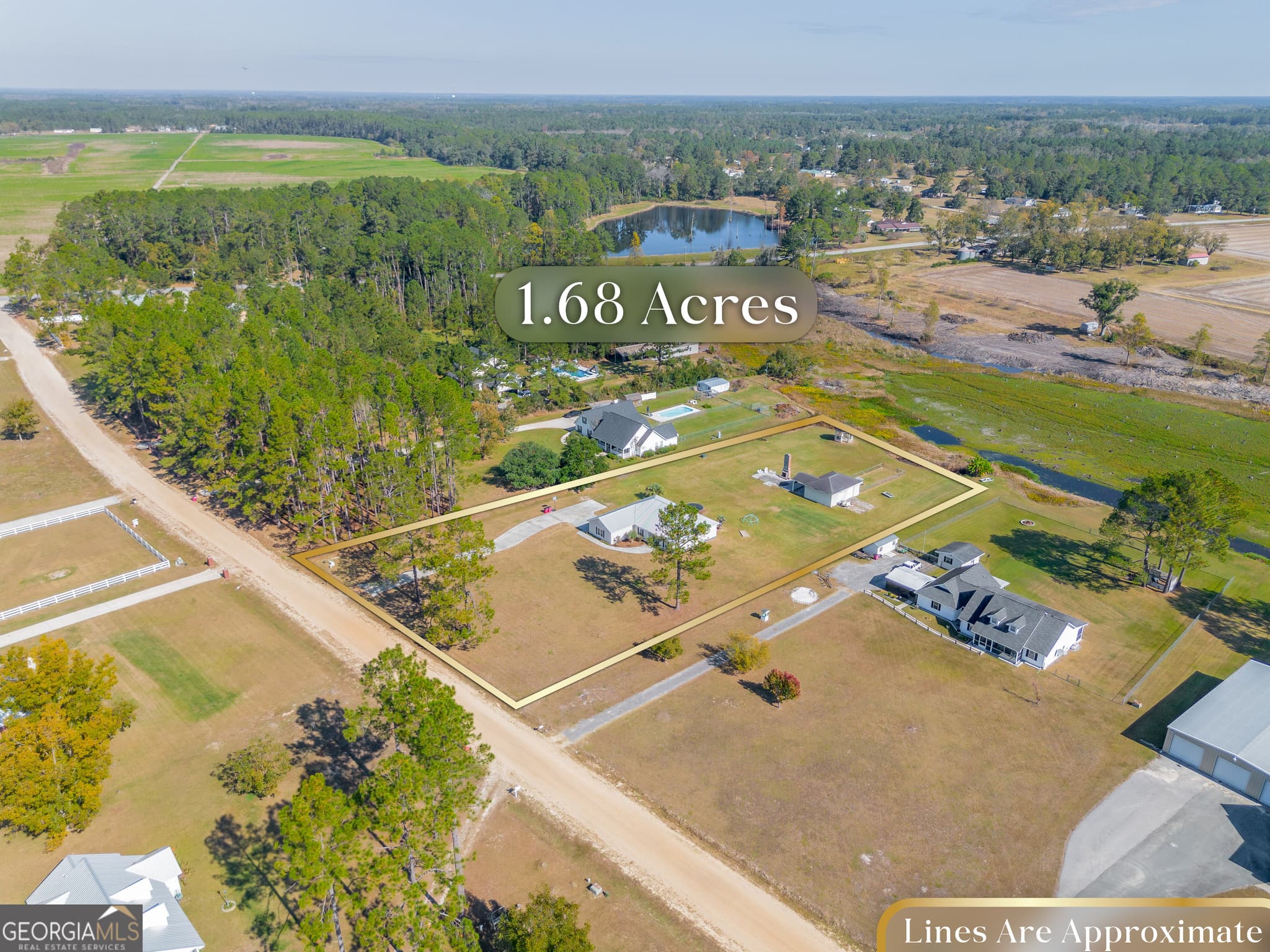 3 bedroom, 2 bathroom, 1,994 sq ft single family residence for sale at 6664 Southside Drive, Blackshear, GA 31516 — photo 3