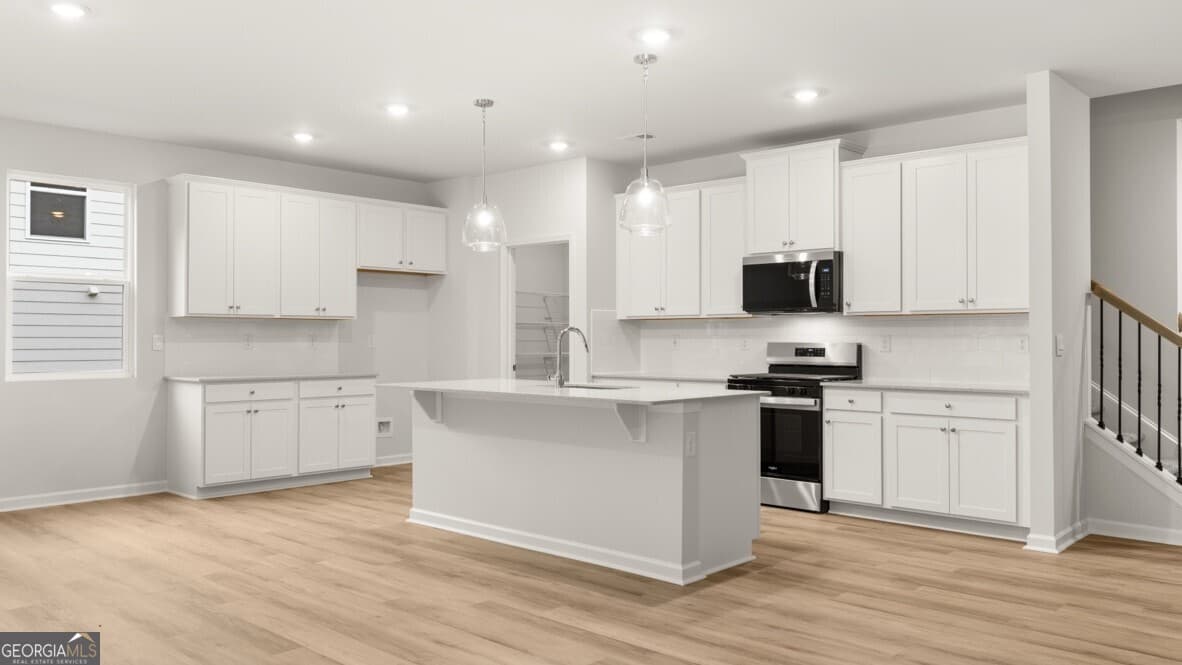 5 bedroom, 3 bathroom, 3,611 sq ft single family residence for sale at 3109 Hallsley Drive, South Fulton, GA 30349 — photo 7