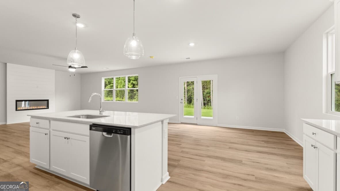 5 bedroom, 3 bathroom, 3,611 sq ft single family residence for sale at 3109 Hallsley Drive, South Fulton, GA 30349 — photo 10